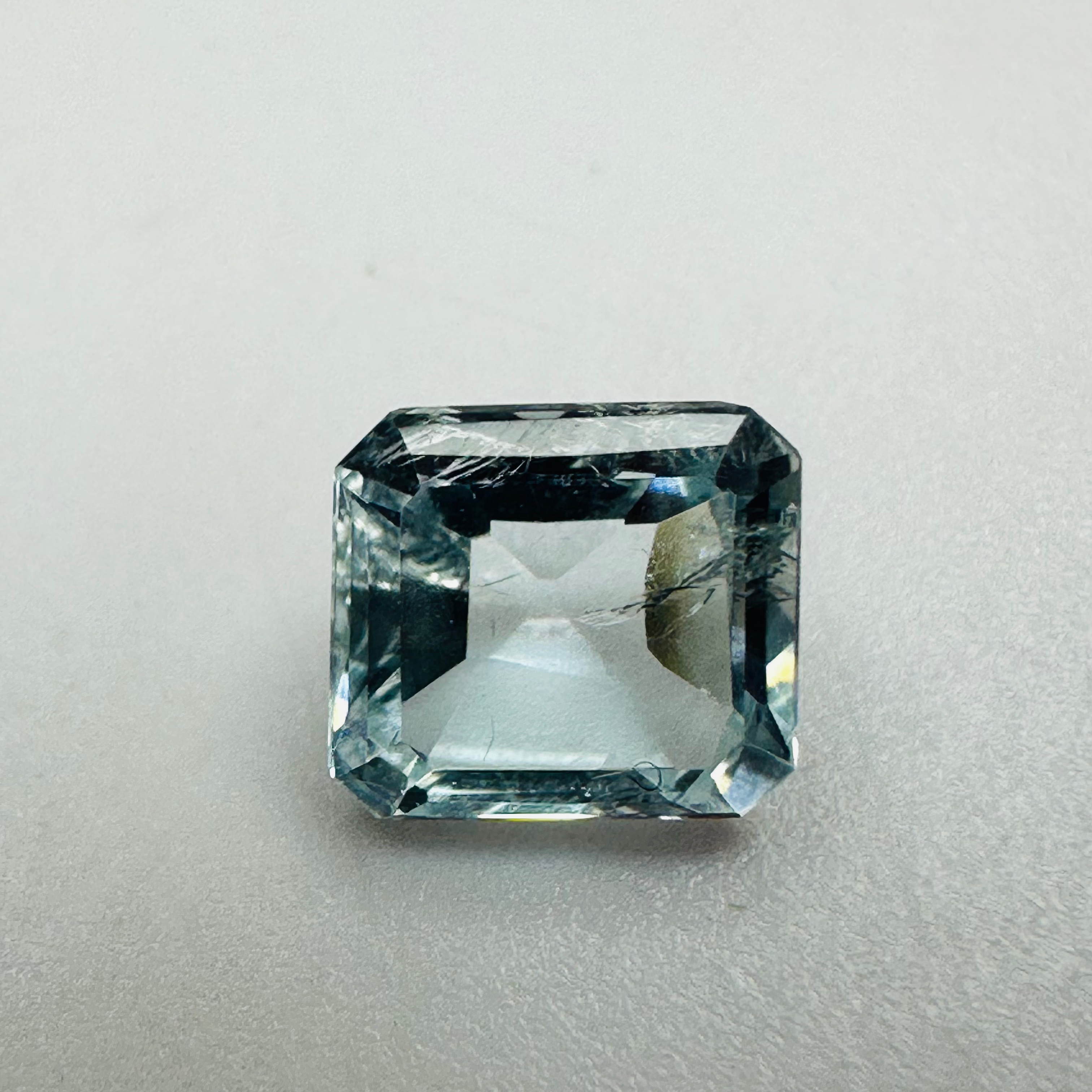 AQUAMARINE EMERALD CUT  6.8MMX6.2MM 1.14CTS image 0