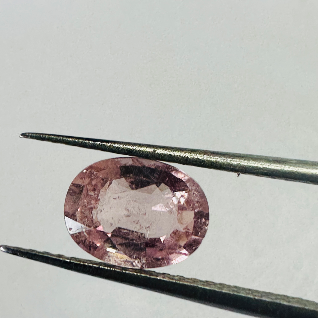 Tourmaline pink oval 8.1mmx7.1mm  1.25cts image 4
