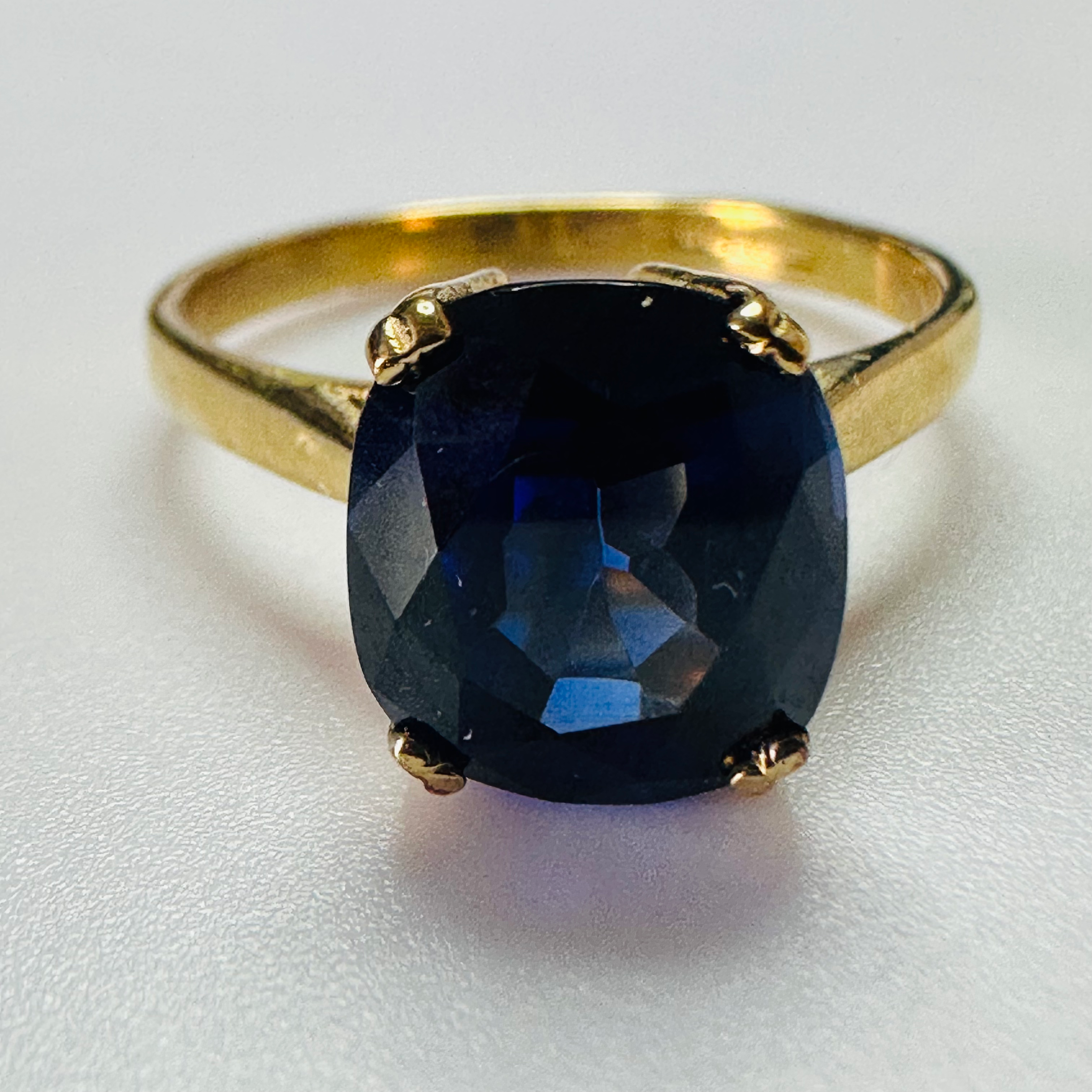 Hand cut Synthetic Sapphire Royal Blue Yellow 9ct yellow gold ring size N image 0