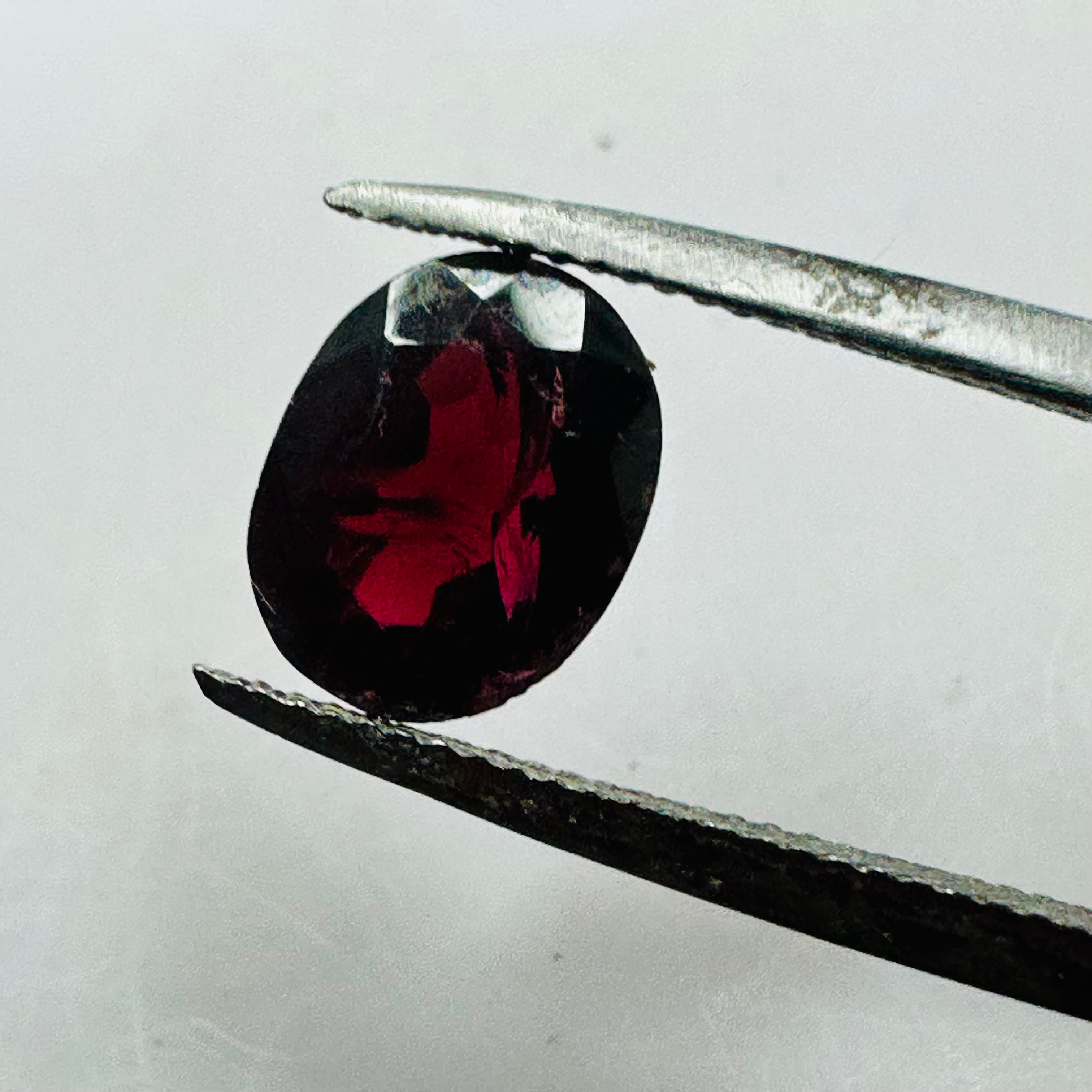 GARNET OVAL 9MMX7MM 2.14CTS image 2