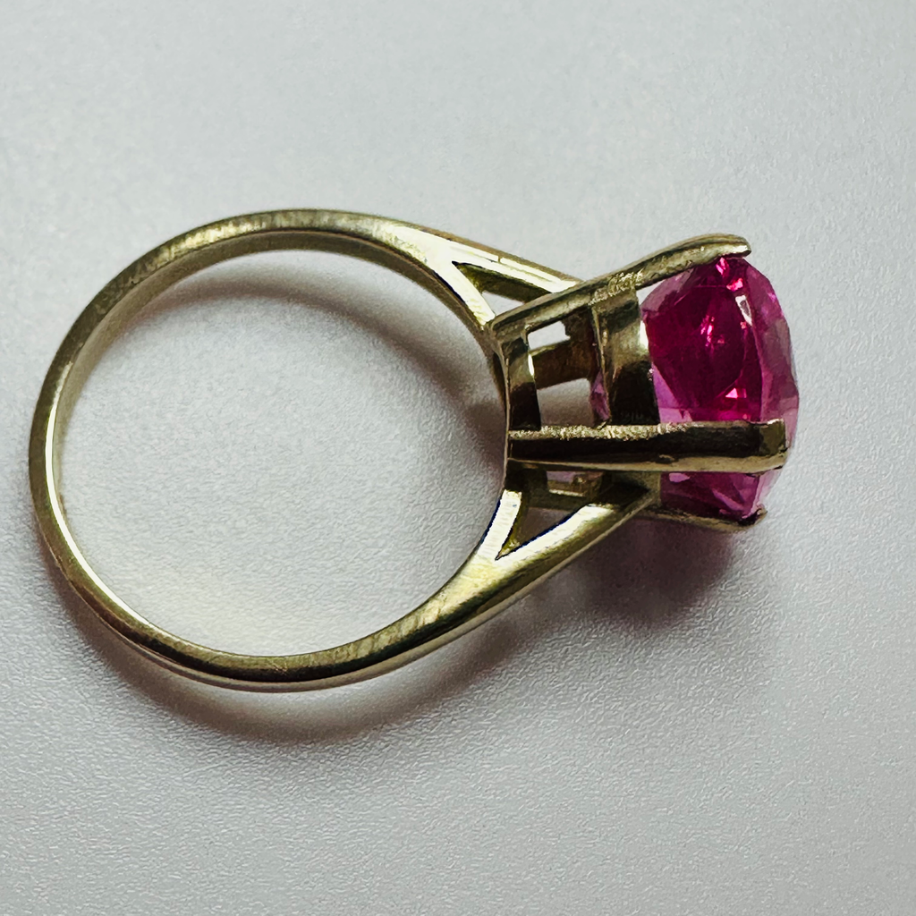 Hand cut Synthetic Sapphire Vivid Pink Yellow 9ct yellow gold ring size M1/2 image 5