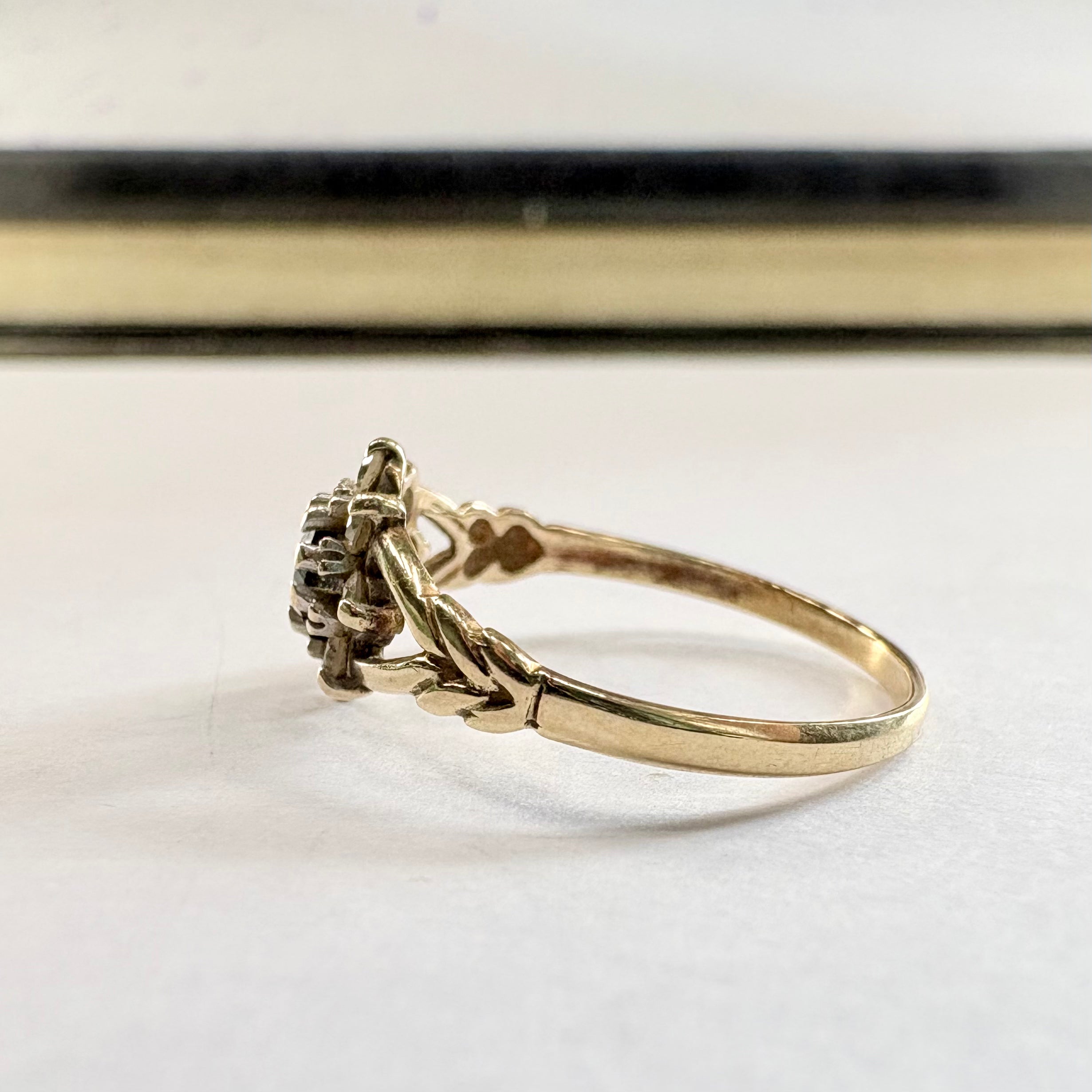 9ct Yellow gold Black sapphire Ring Size L1/2 image 1