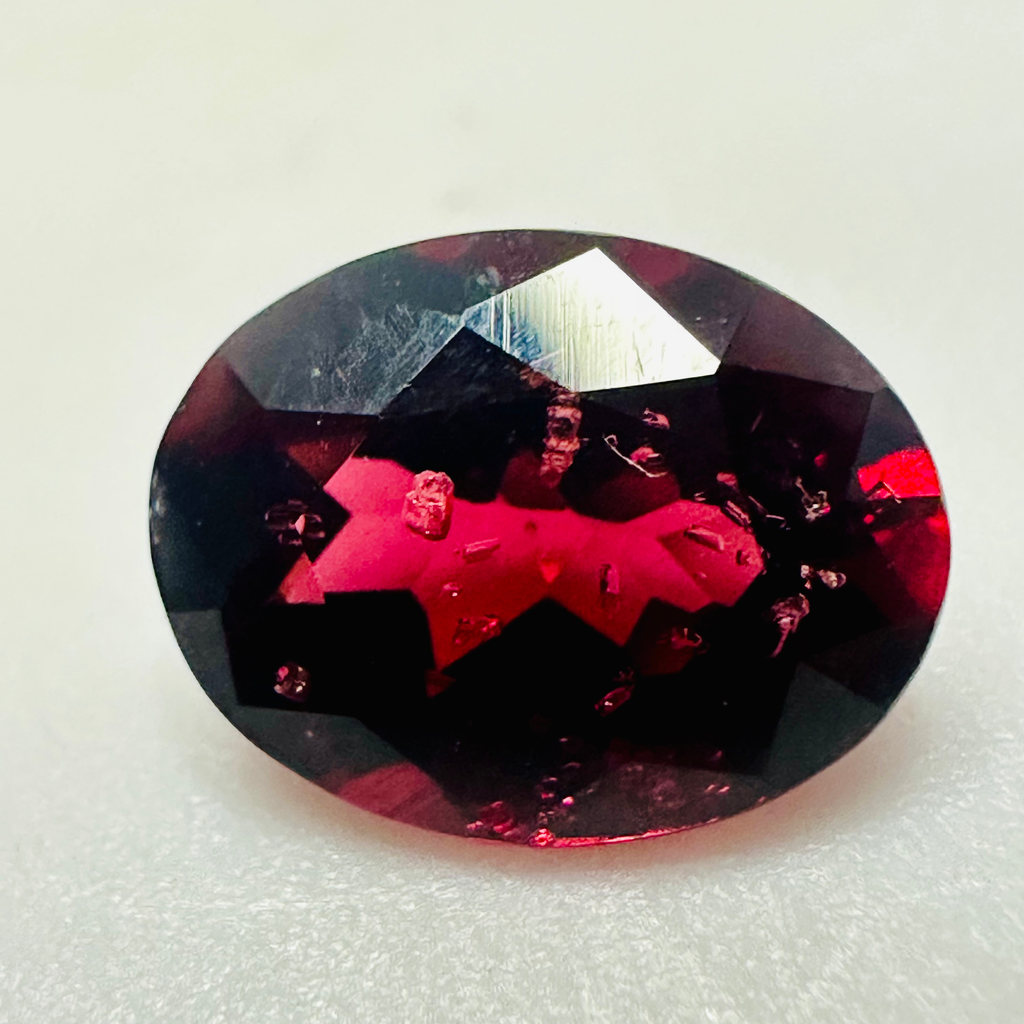 GARNET OVAL 9MMX7MM 2.18CTS image 0