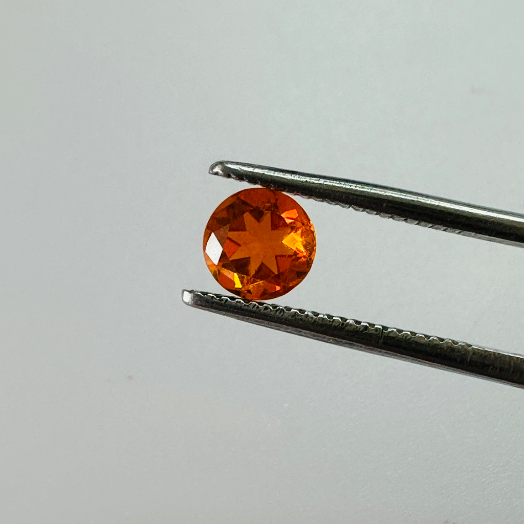 FIRE OPAL ROUND 5.3MM ROUND  0.37CTS image 1