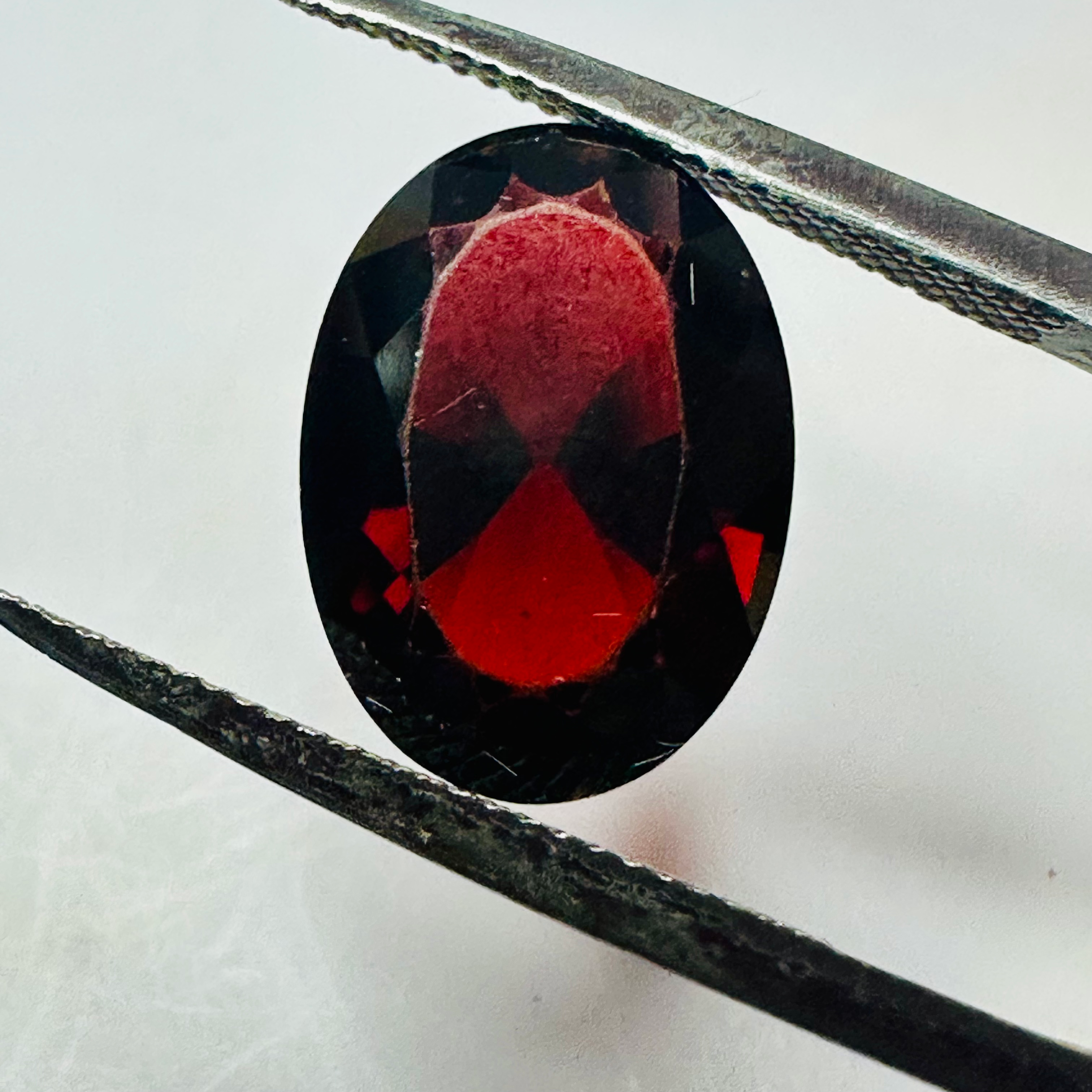 GARNET  OVAL 14MMX10MM  6.19CTSv DEEP RED image 0