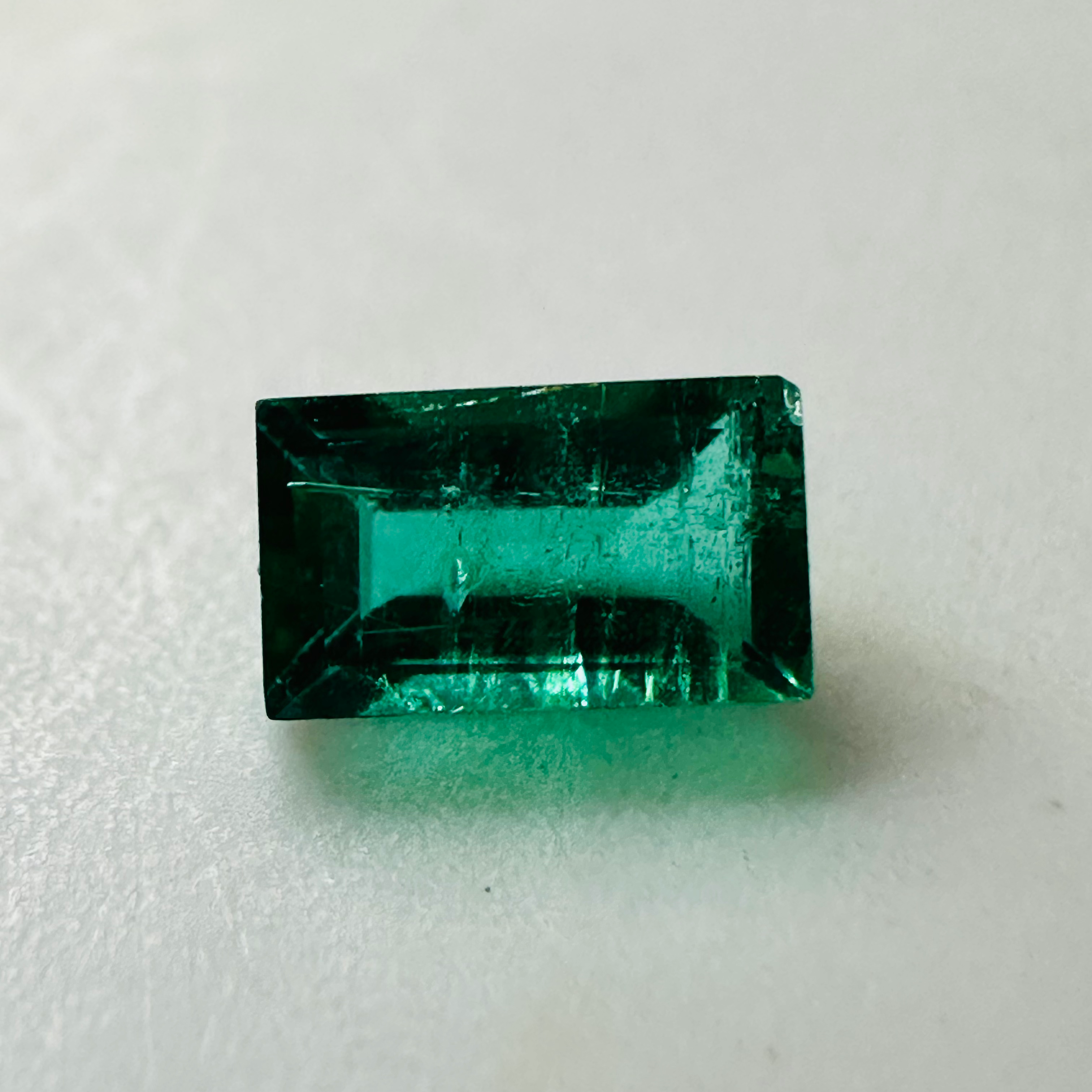 EMERALD BAGETTE 4.4MM X 2.3MM 0.15CTS image 1
