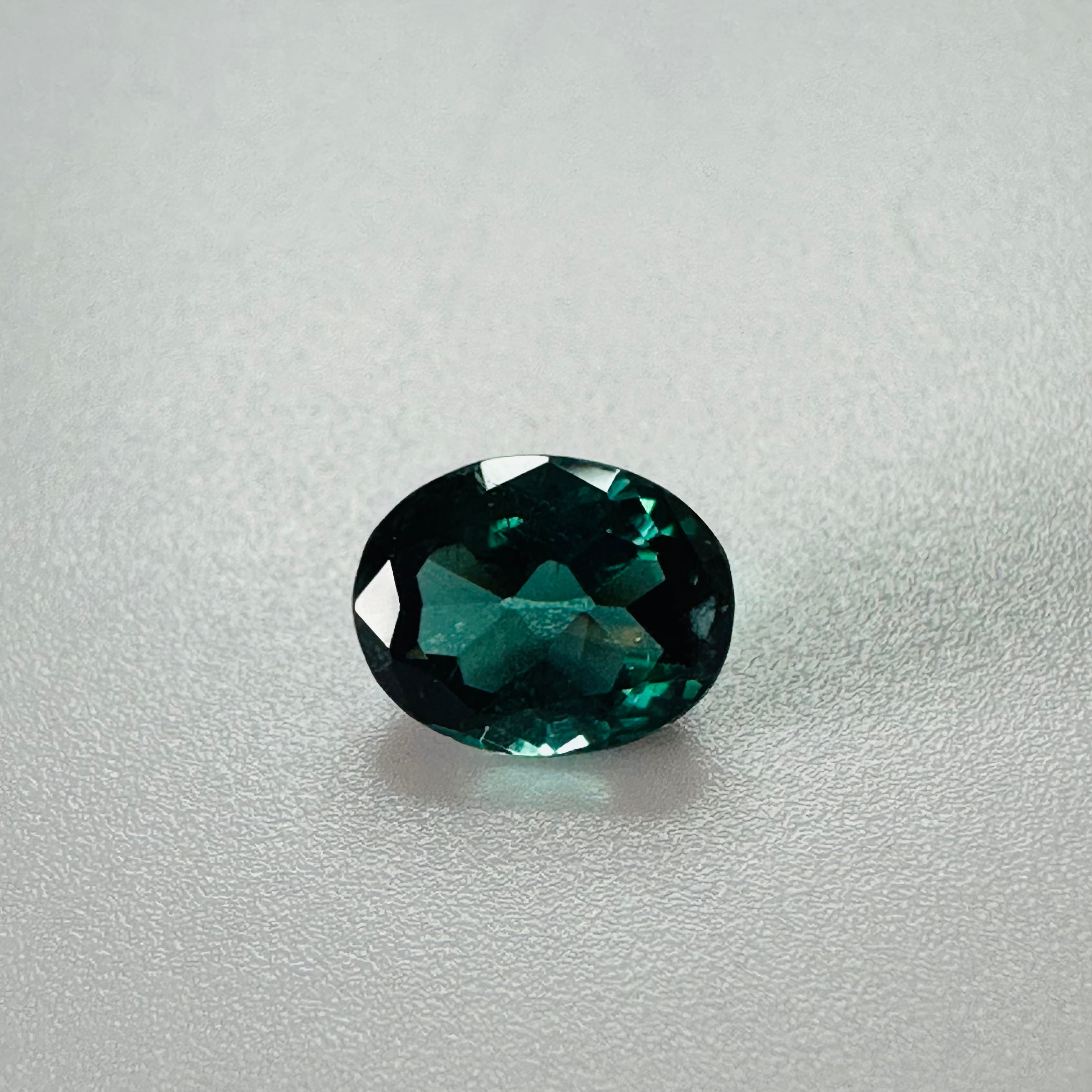 TOURMALINE GREEN OVAL 8.2MMx6.5MM  1.42CTS image 0