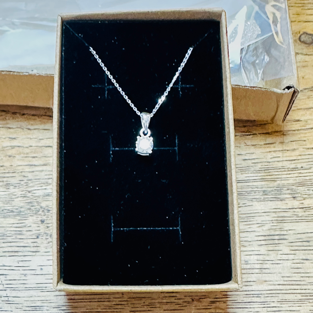 Sterling silver cz pendant 18inch chain image 3