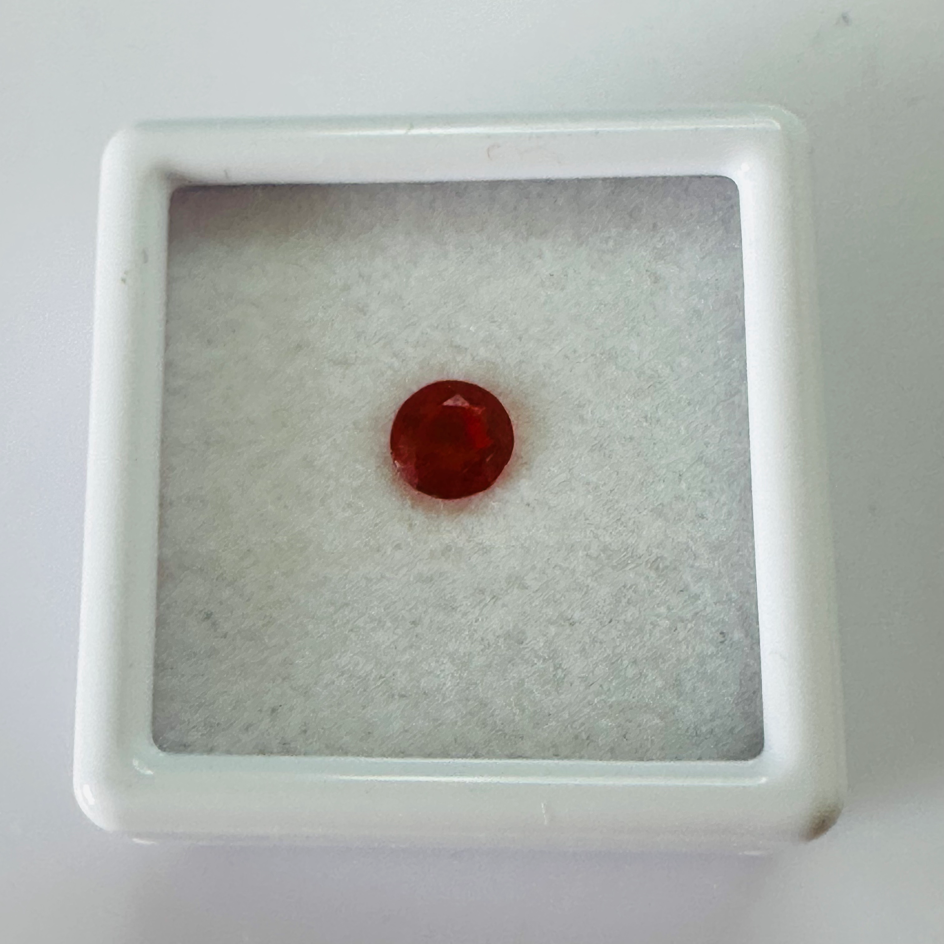 CHERRY RED FIRE OPAL ROUND 4.9MM ROUND  0.25CTS image 2