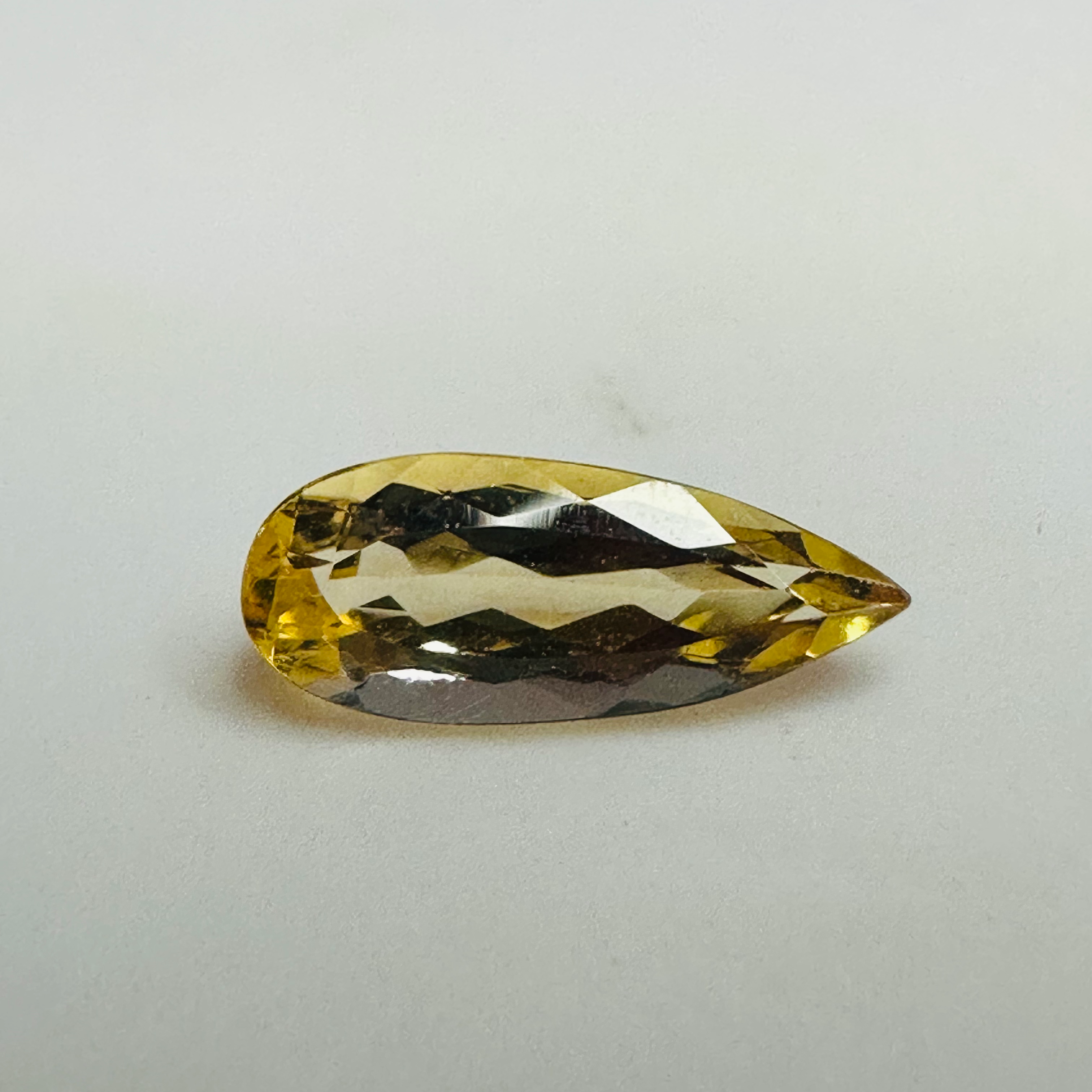 Yellow Topaz long drop 10.1x4.1mm 0.95cts image 1