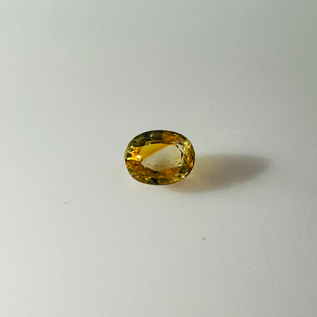 YELLOW SAPPHIRE OVAL 4MMX3.3MM 0.28 CTS image 2