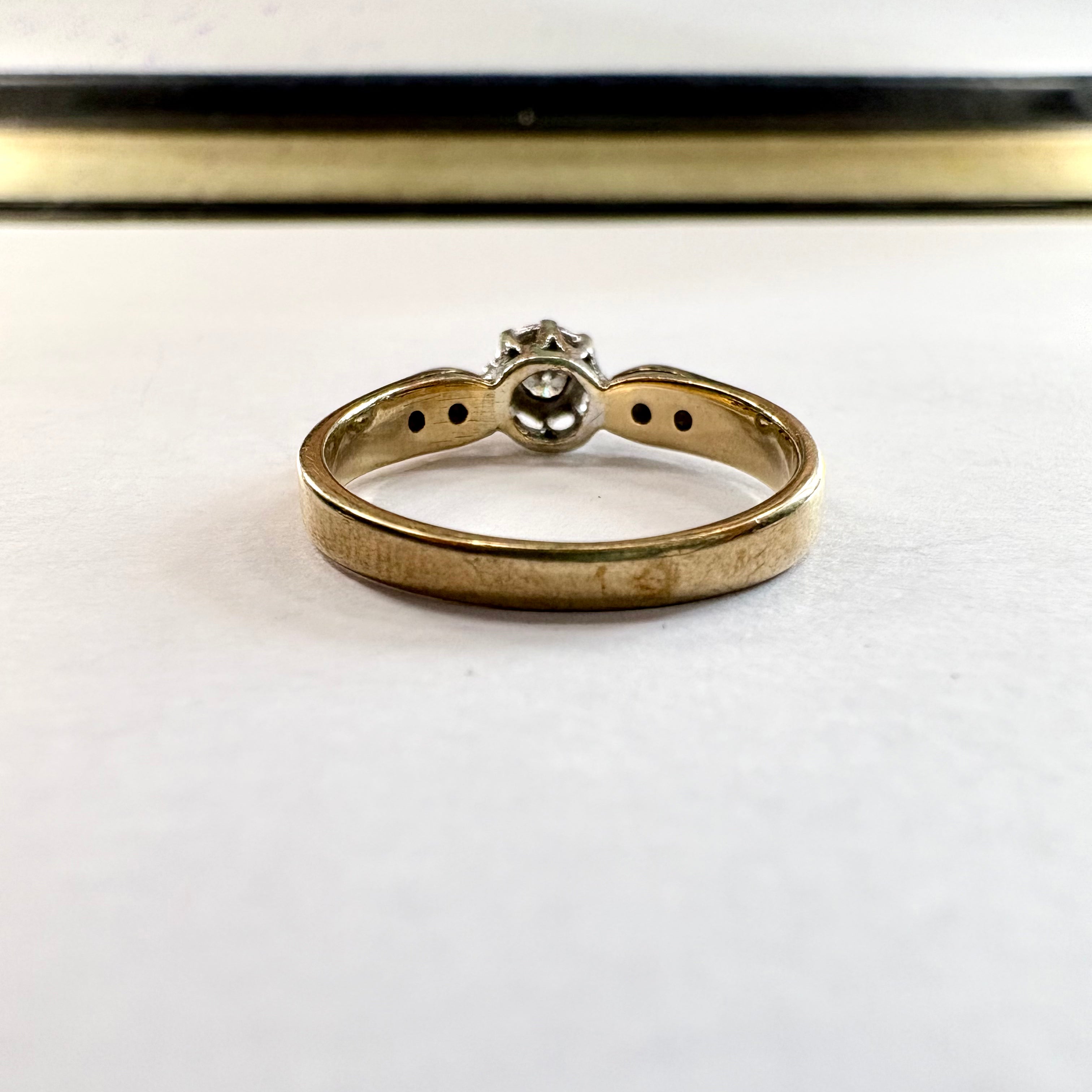 9ct yellow Gold diamond Ring N1/2 image 2