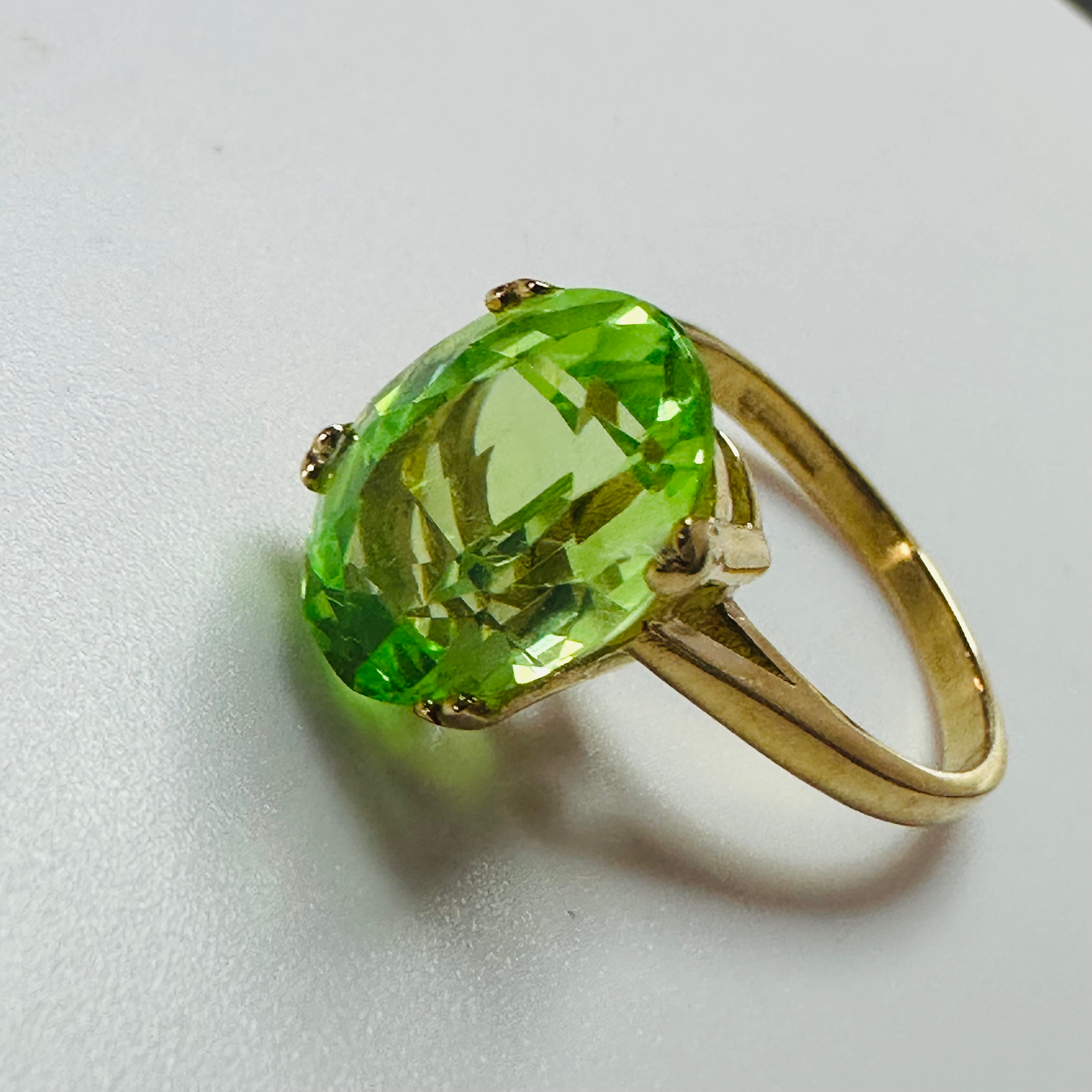 Hand cut Synthetic Sapphire VIVID GREEN 9ct yellow gold ring size N image 1