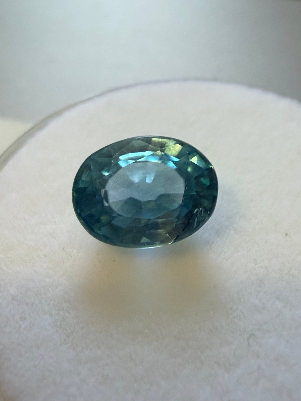 Zircon Blue Oval 7.8 × 6mm 1.95ct