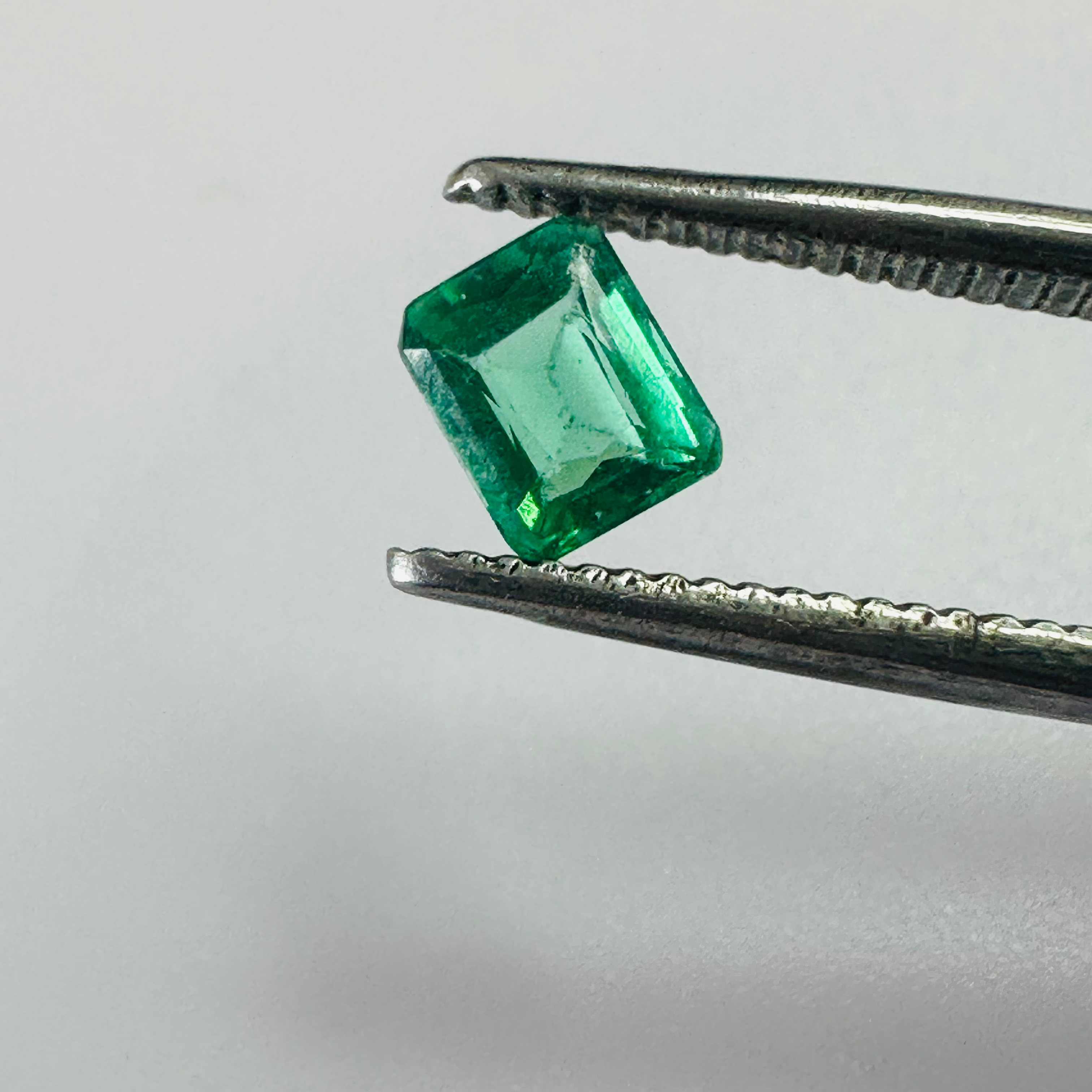 EMERALD 5MMX4.1MM. 0.39CTS image 7