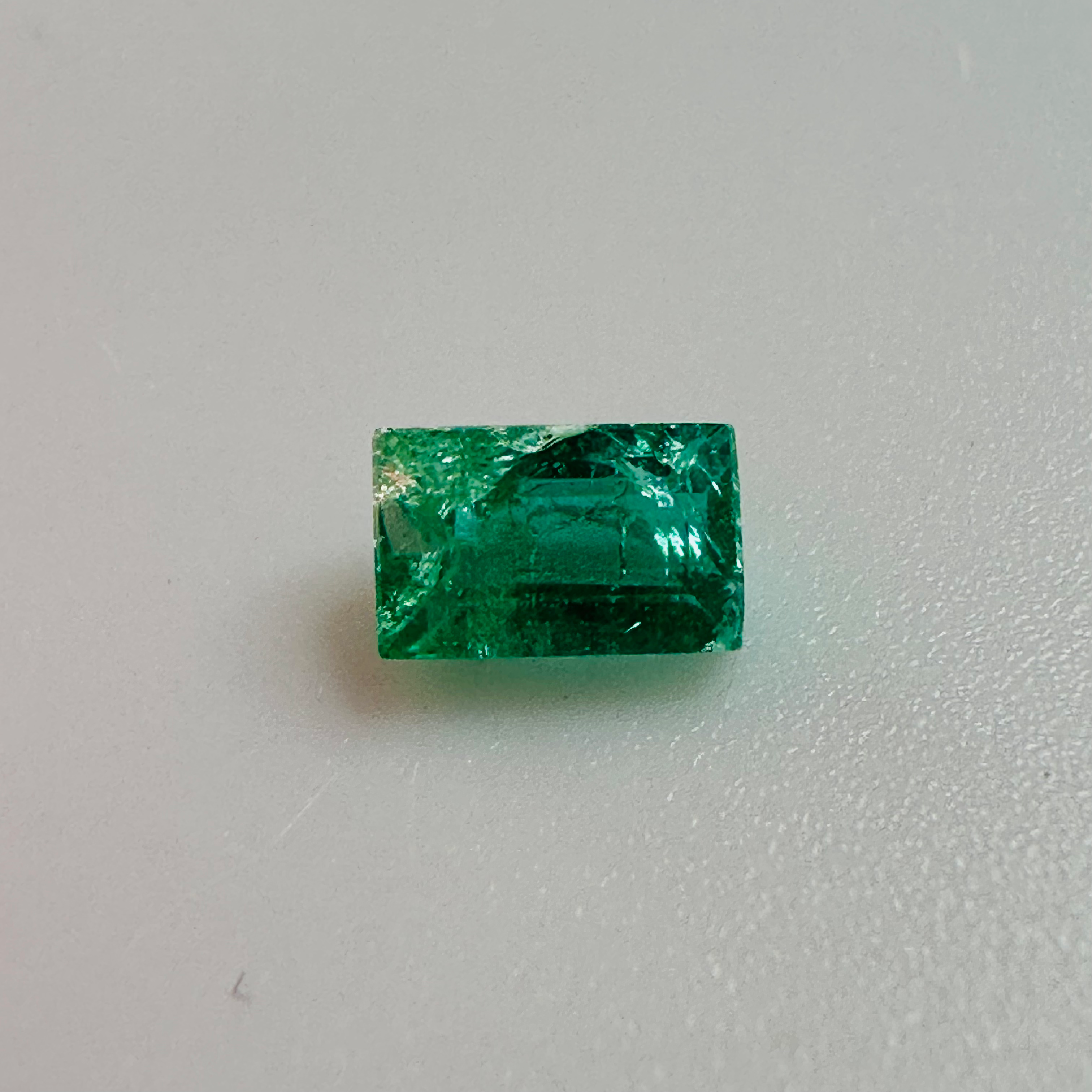 EMERALD BAGETTE 5MM X 3MM 0.40CTS image 3