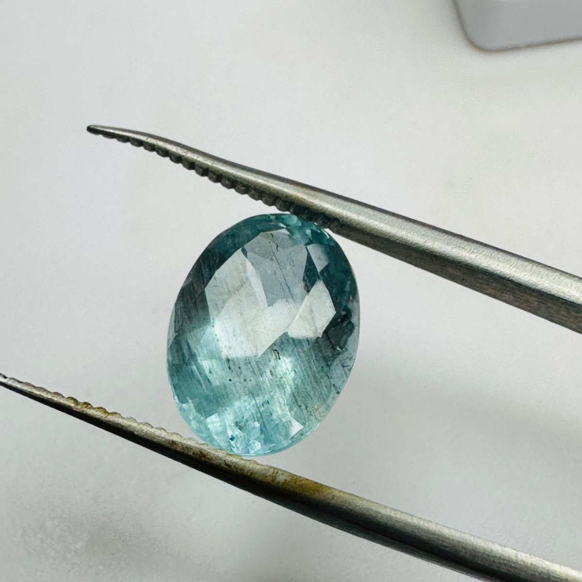 AQUAMARINE OVAL 13MMX9.6MM 4.76CTS