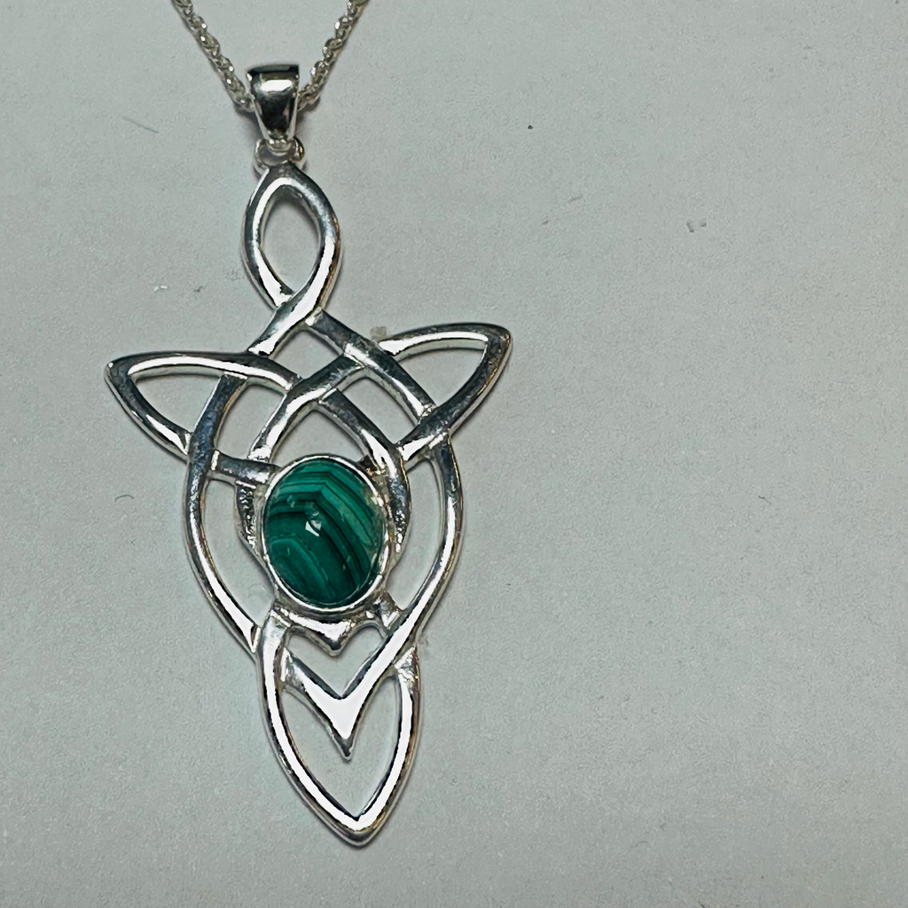 Sterling silver celtic knott with malachite 16inch chain