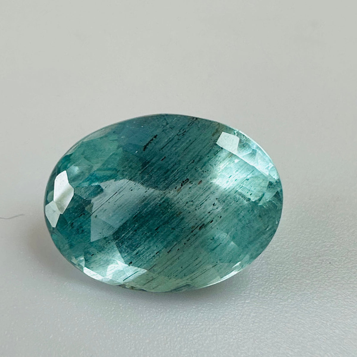 AQUAMARINE OVAL 13MMX9.6MM 4.76CTS