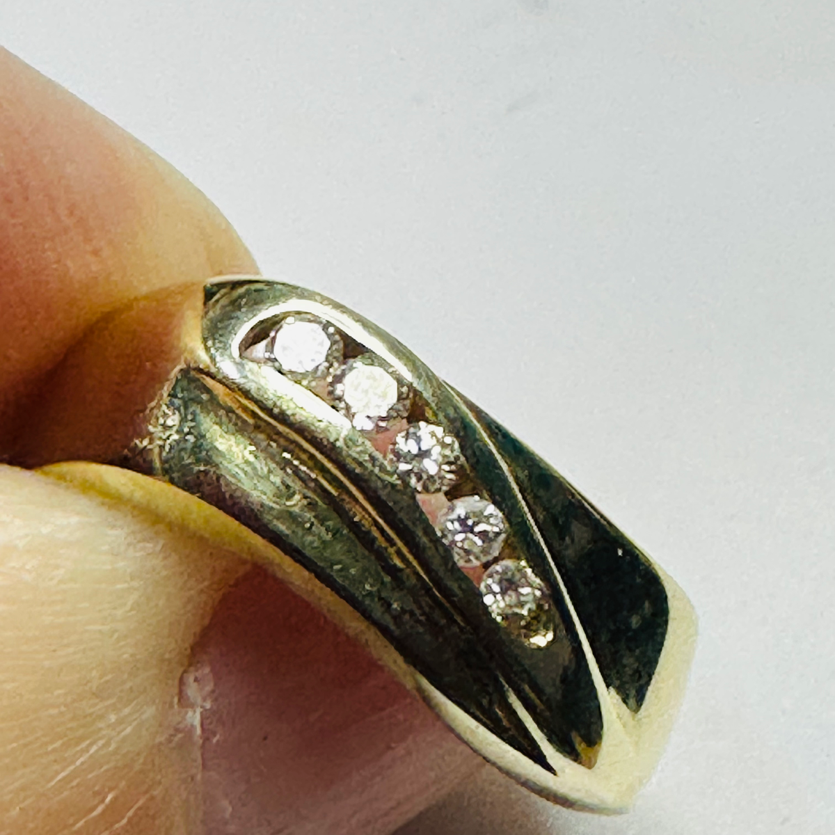 NEW 9ct Diamond and gold Ring Size L 1/2