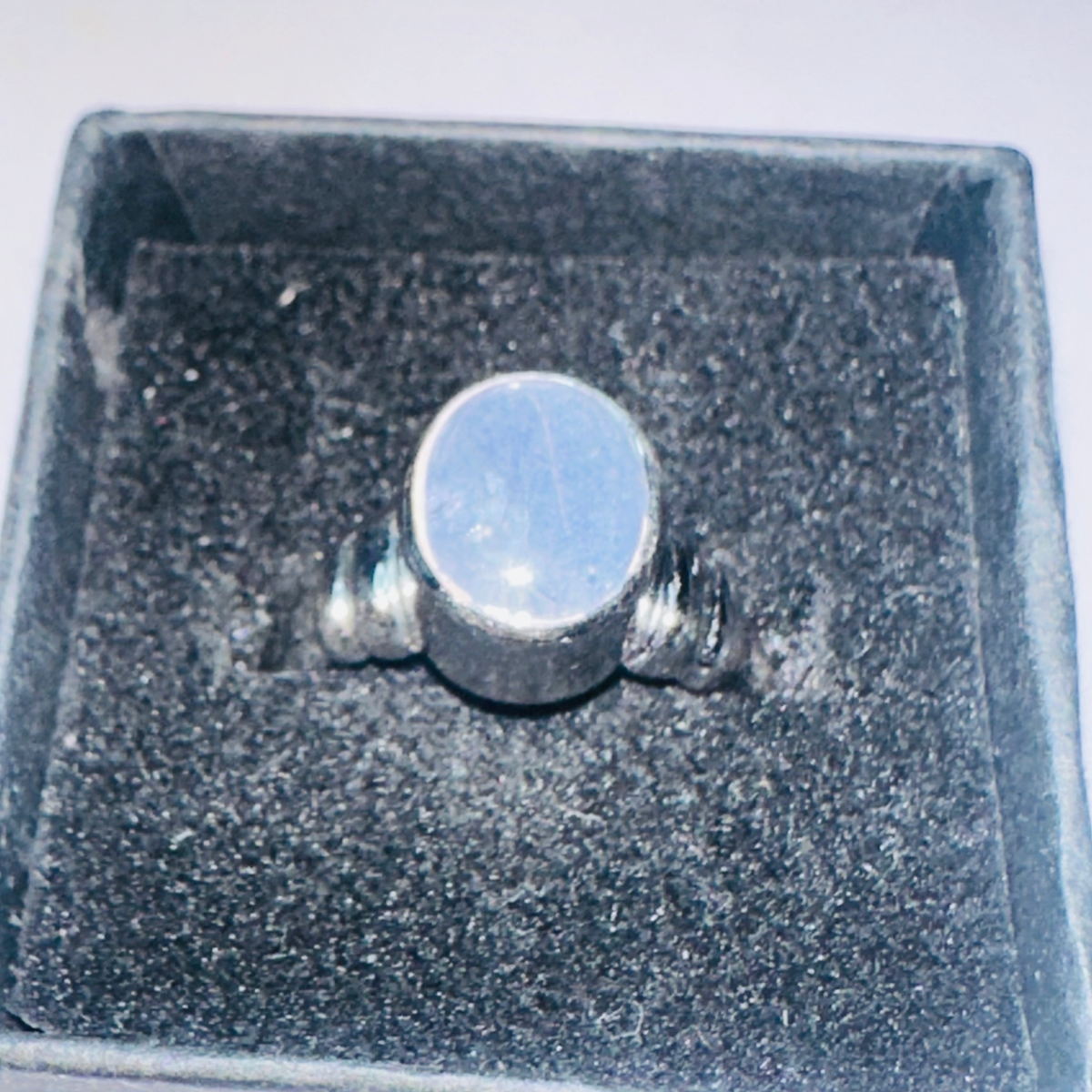 Blue Star Sapphire in white 9ct gold ring size  N1/2
