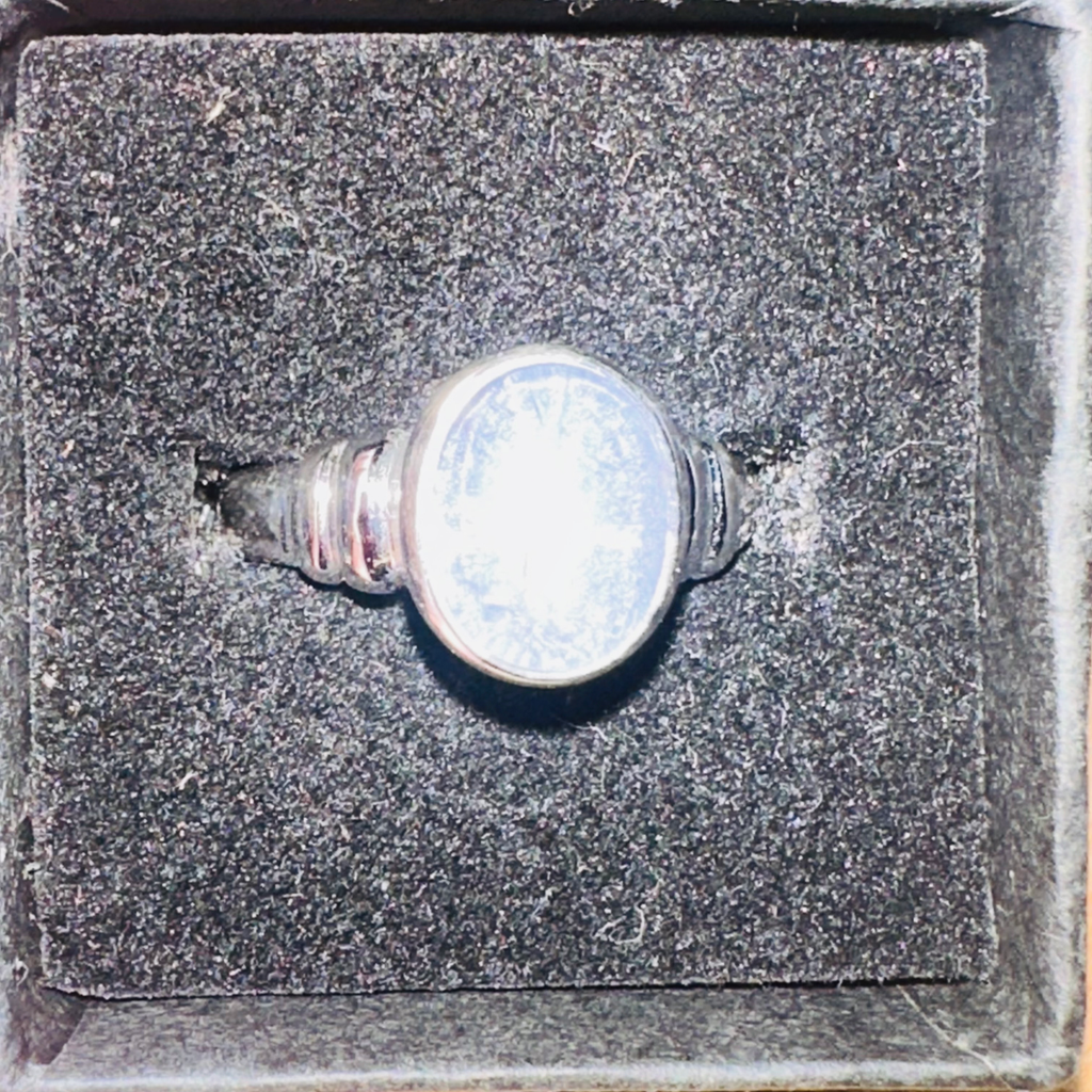 Blue Star Sapphire in white 9ct gold ring size  N1/2