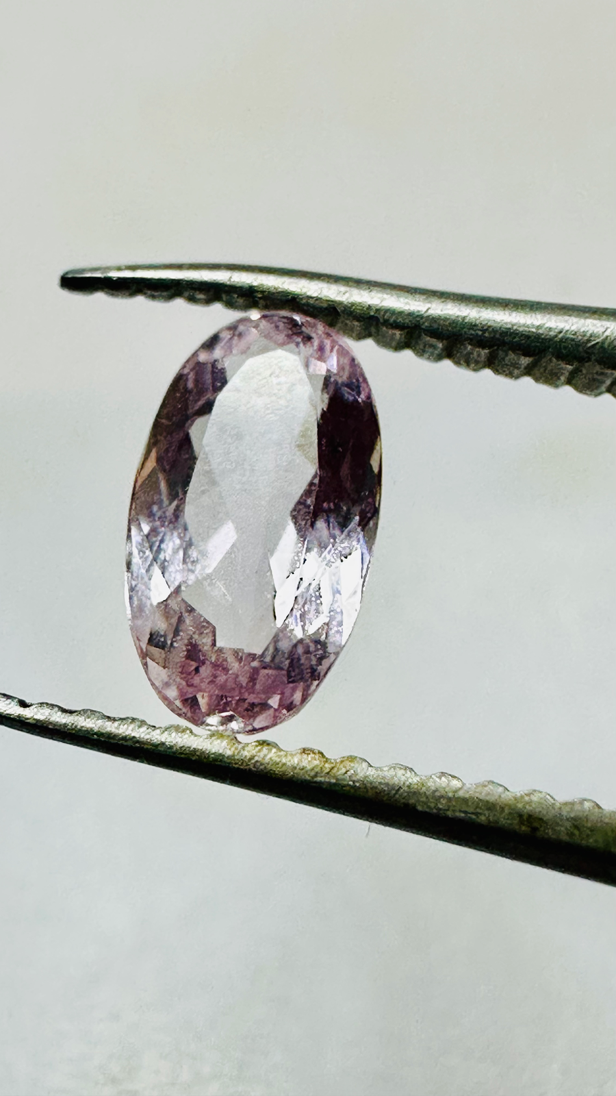 Pink Topaz Oval cushion 8.3mm x 4.7mm  0.89cts