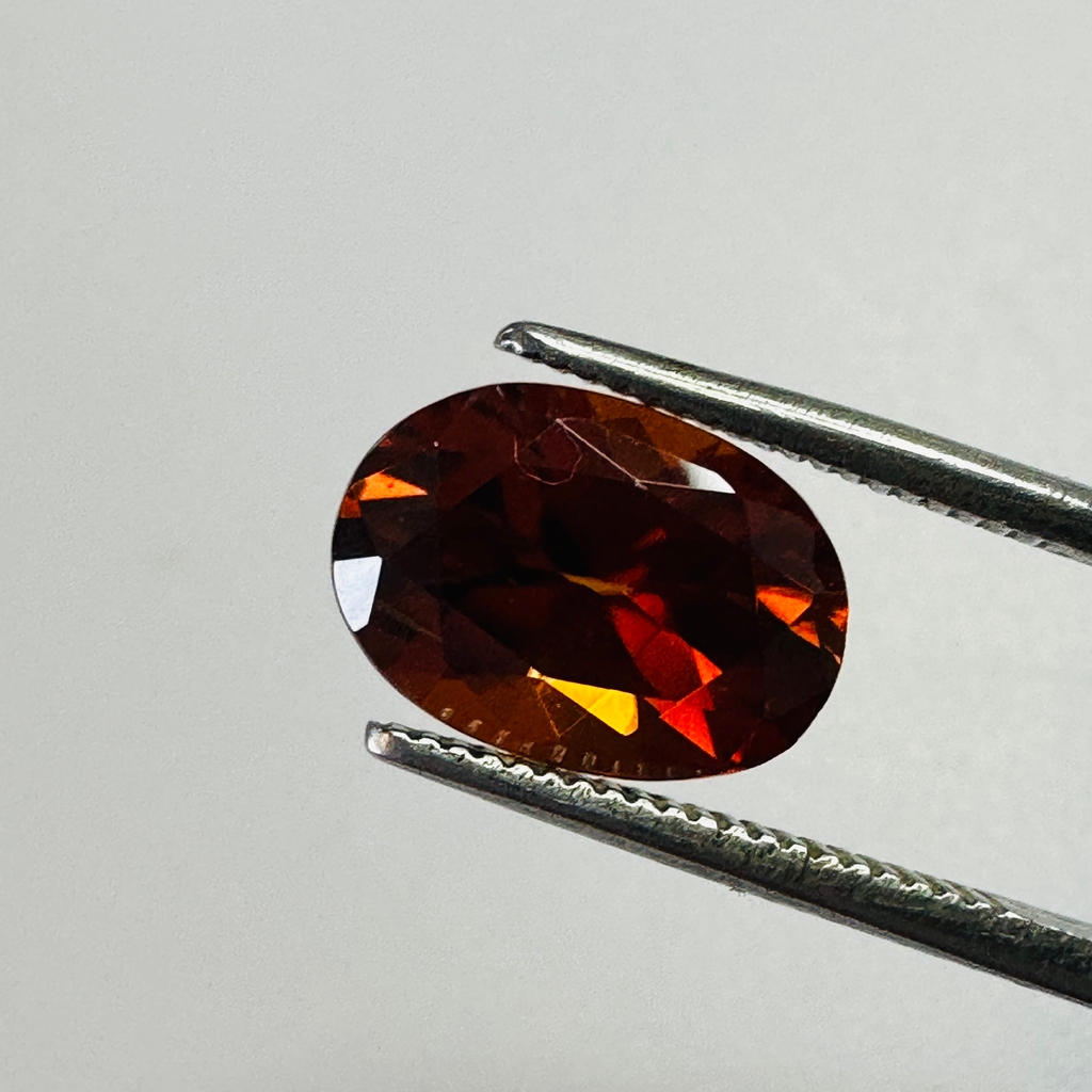 ZIRCON ORANGE OVAL 10.8MMX7.7MM  3.83CTS image 3