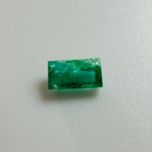EMERALD BAGETTE 6MM X 3MM 0.39CTS image 1