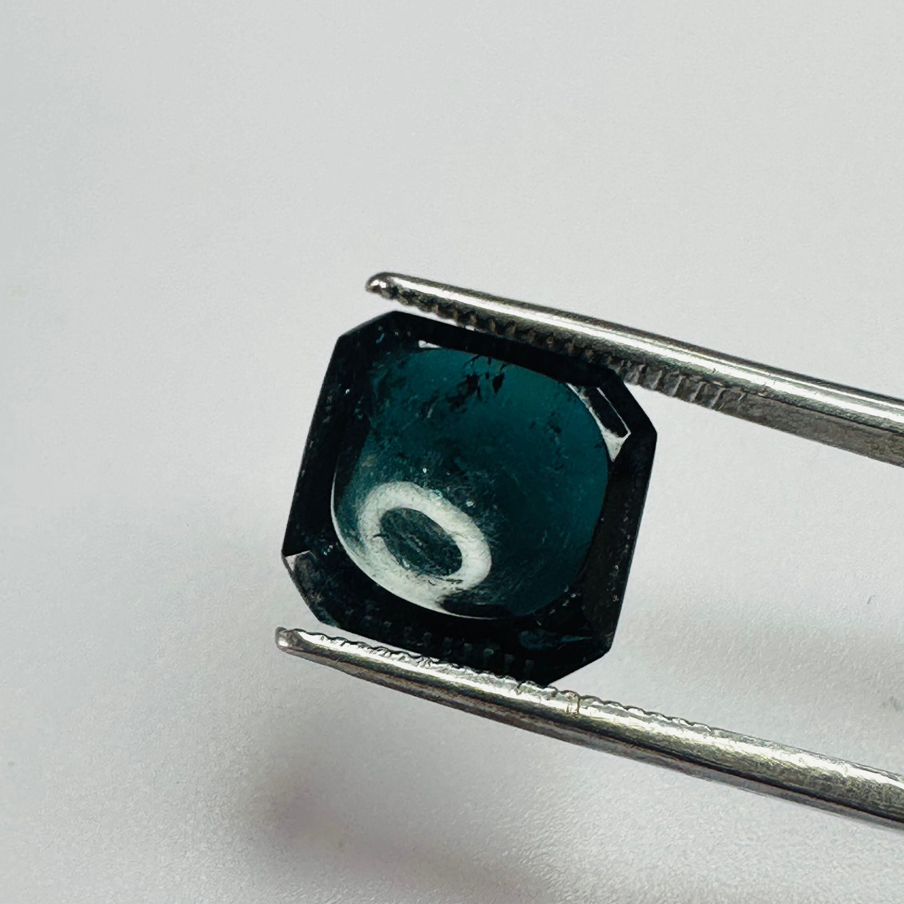 TOURMALINE BLUE 10.7MMX10.7MM  4.81CTS CARBUNCKLED image 2