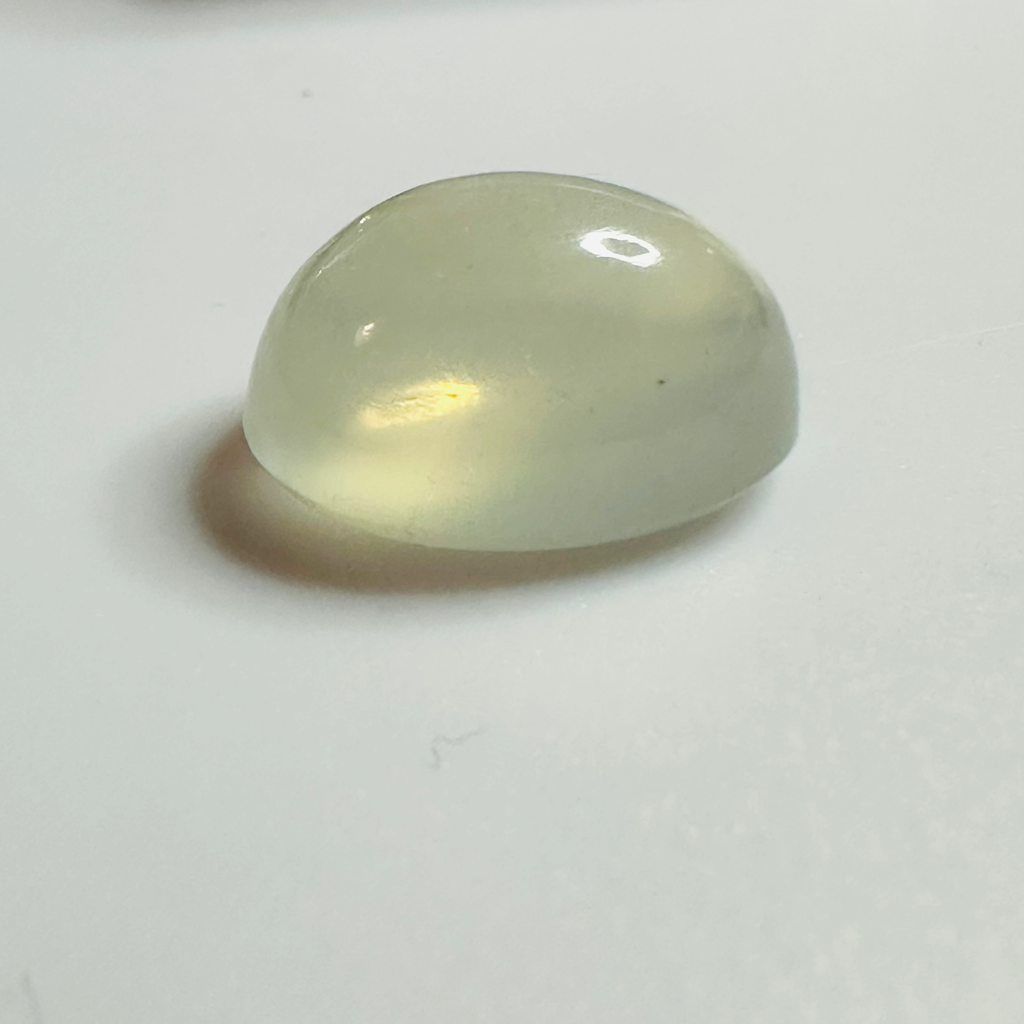 Moonstone  white moon oval 15mmx11mm  9.08cts image 2
