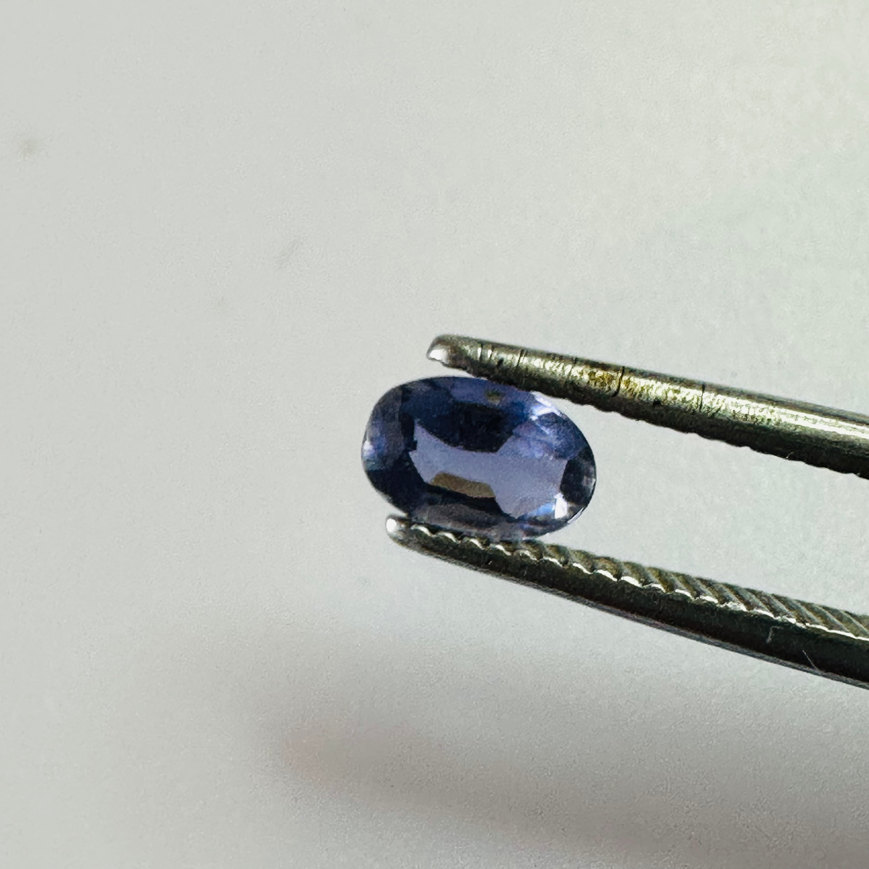 TANZANITE 0VAL 5.8MMX4MM  0.32CTS image 1