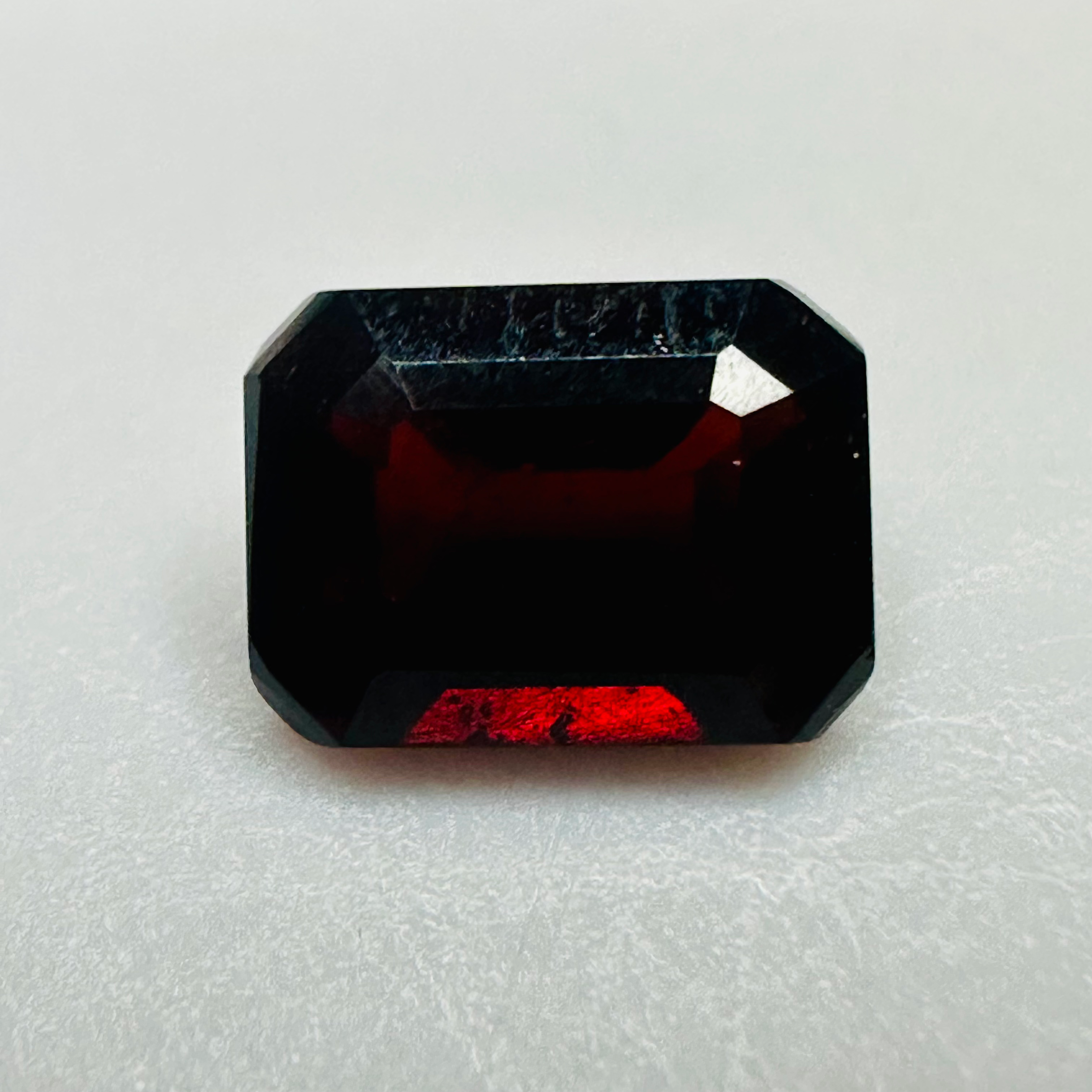 GARNET TRAP CUT   8MMX6MM 2.03CTS image 7