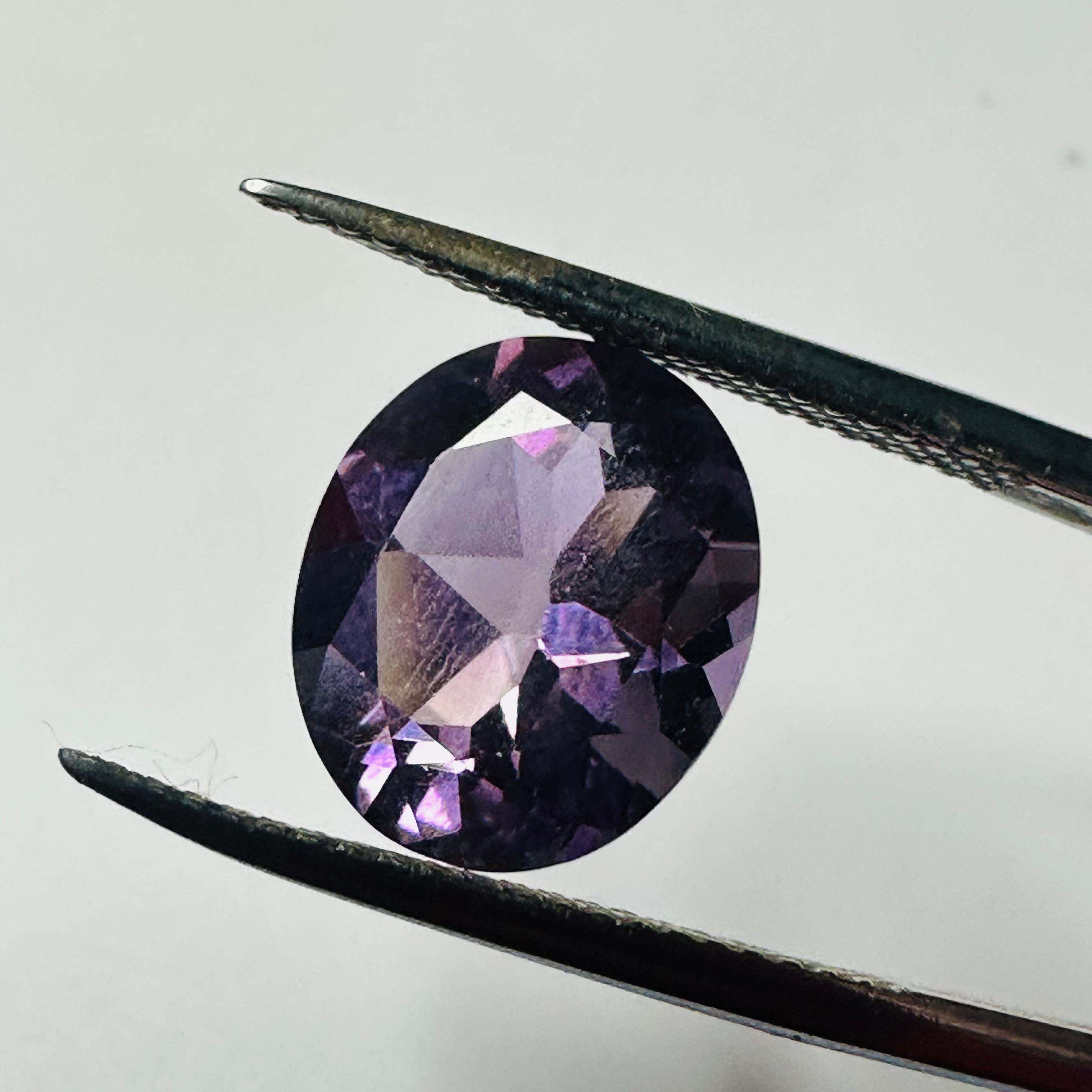 AMETHYST OVAL 12MMX10.1MM  4.10CTS image 1