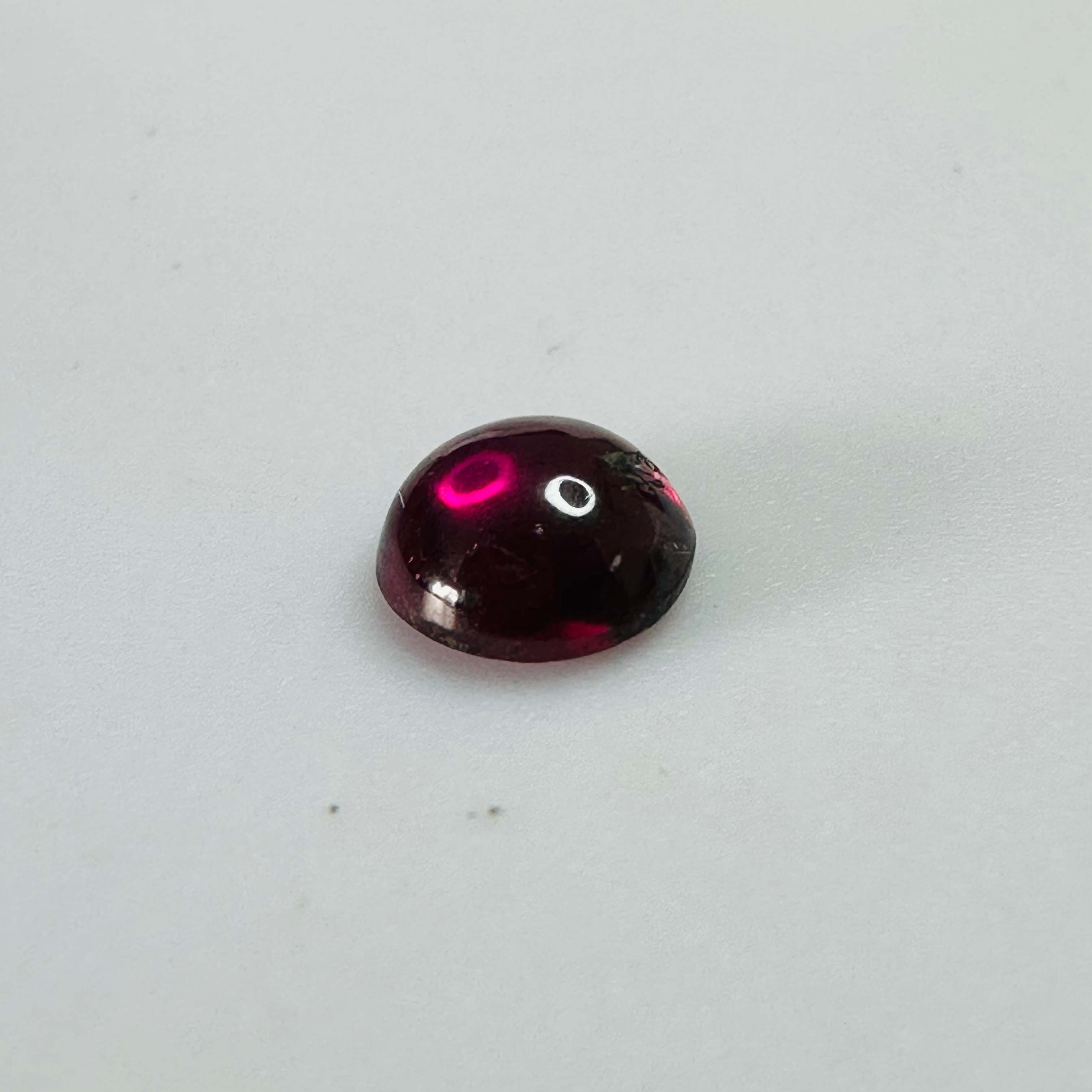 GARNET  ROUND 5MM  0.65CTS  RED CABOCHEON image 3
