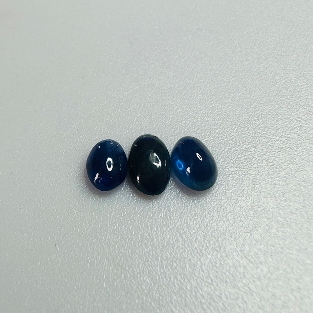 BLUE SAPPHIRE CAB  5x3. 4x3  0.73CTS image 1
