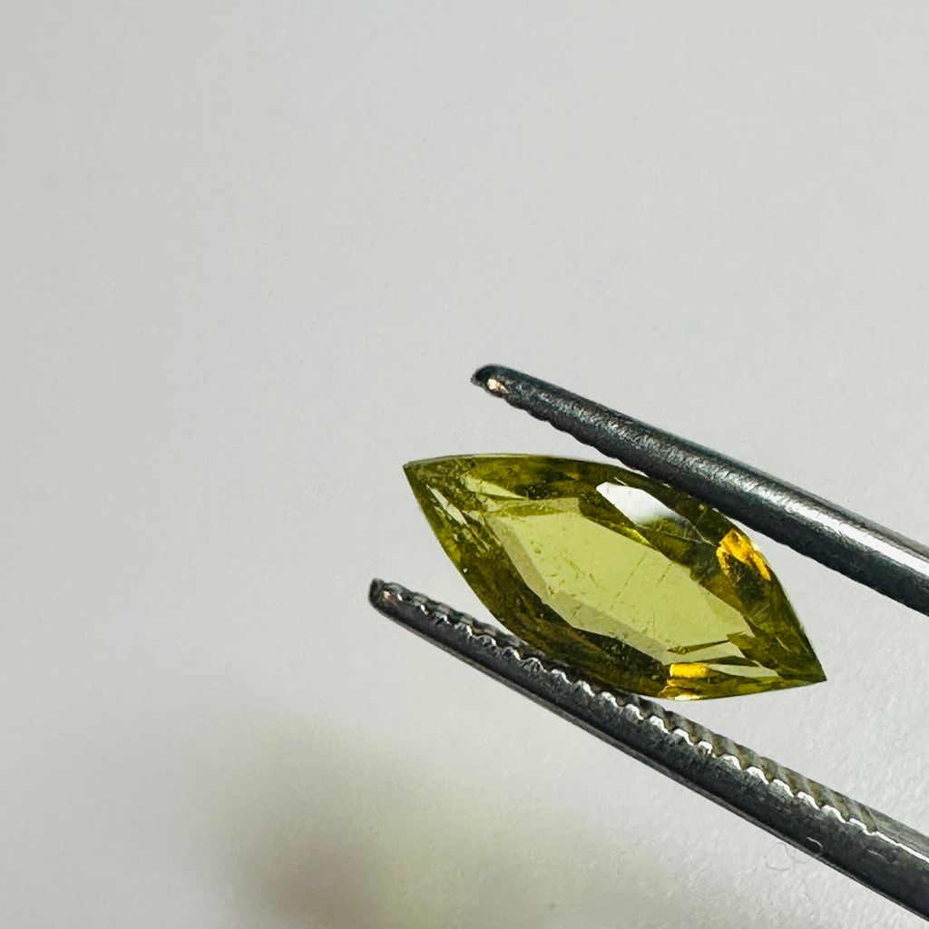 TOURMALINE YELLOW MARQUISE  11MMX5MM  1.44CTS image 3