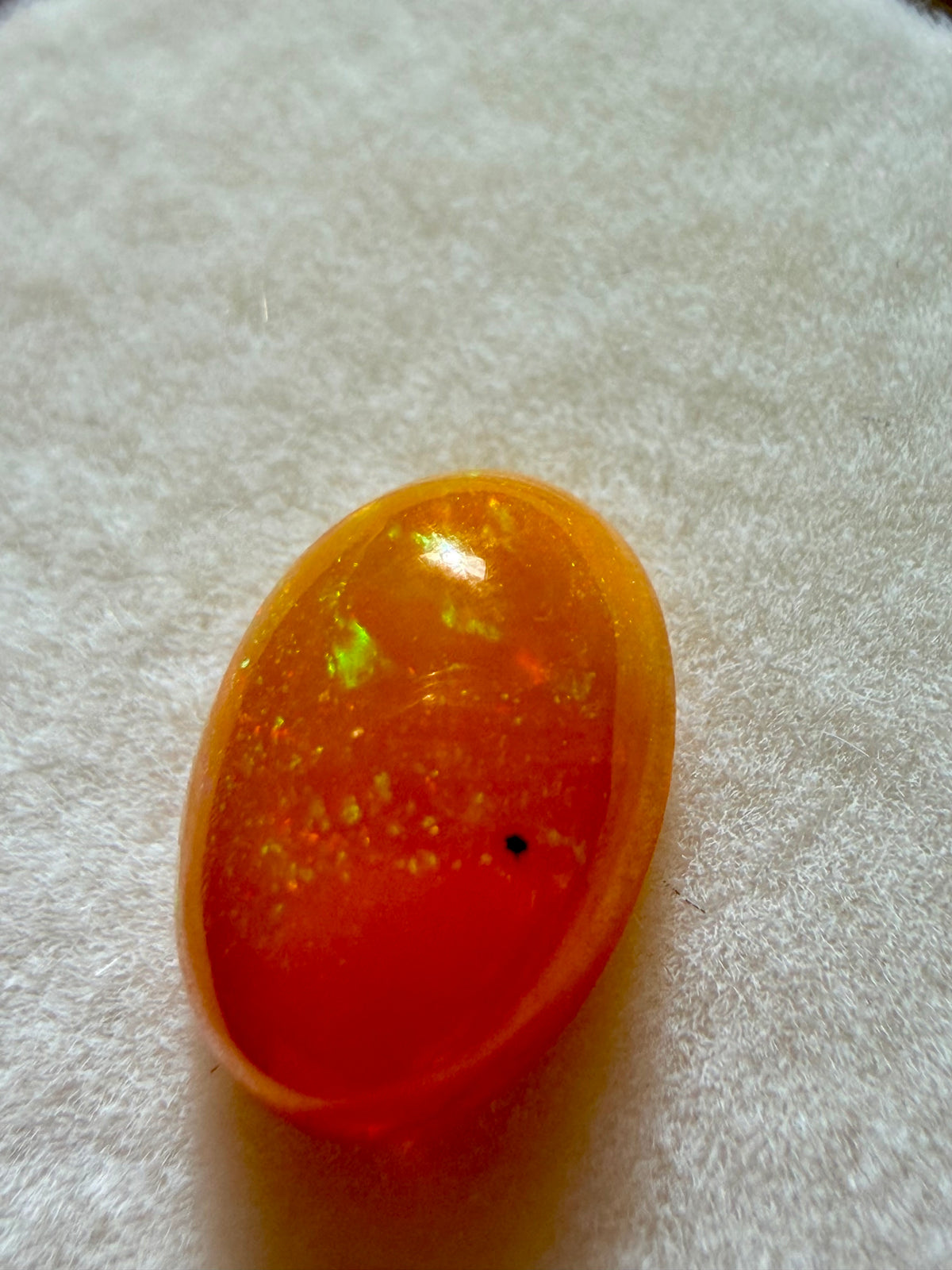 Opal Ethiopian Noble Oval 8.8mmx6.1mm 0.89ct