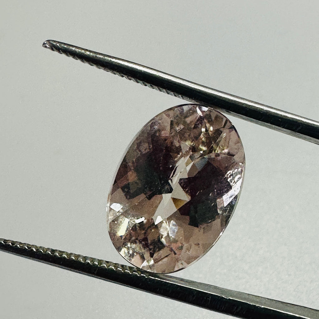 BERYL MORGANITE OVAL 14MMX10MM  5.23CTS CHECKERBOARD image 3