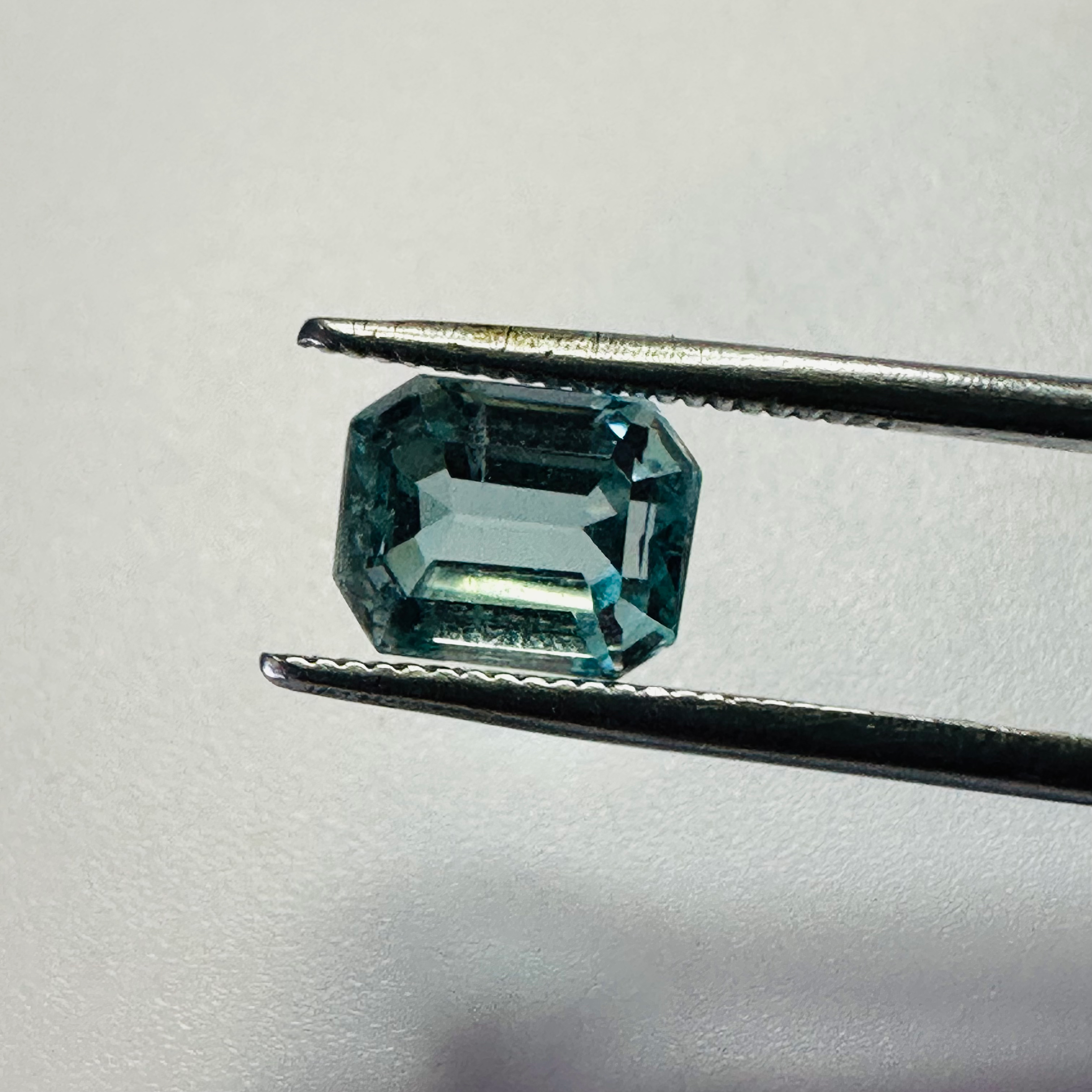 AQUAMARINE ANTIQUE CUT  8MMX6MM 1.92CTS image 2