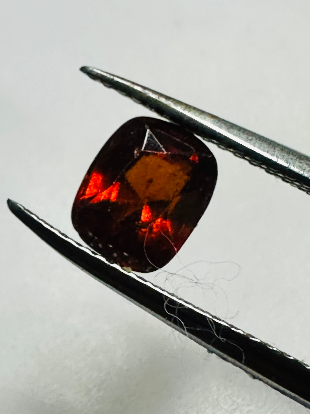 Red Zircon cushion 7.4mm x 6mm.1.79cts natural image 0