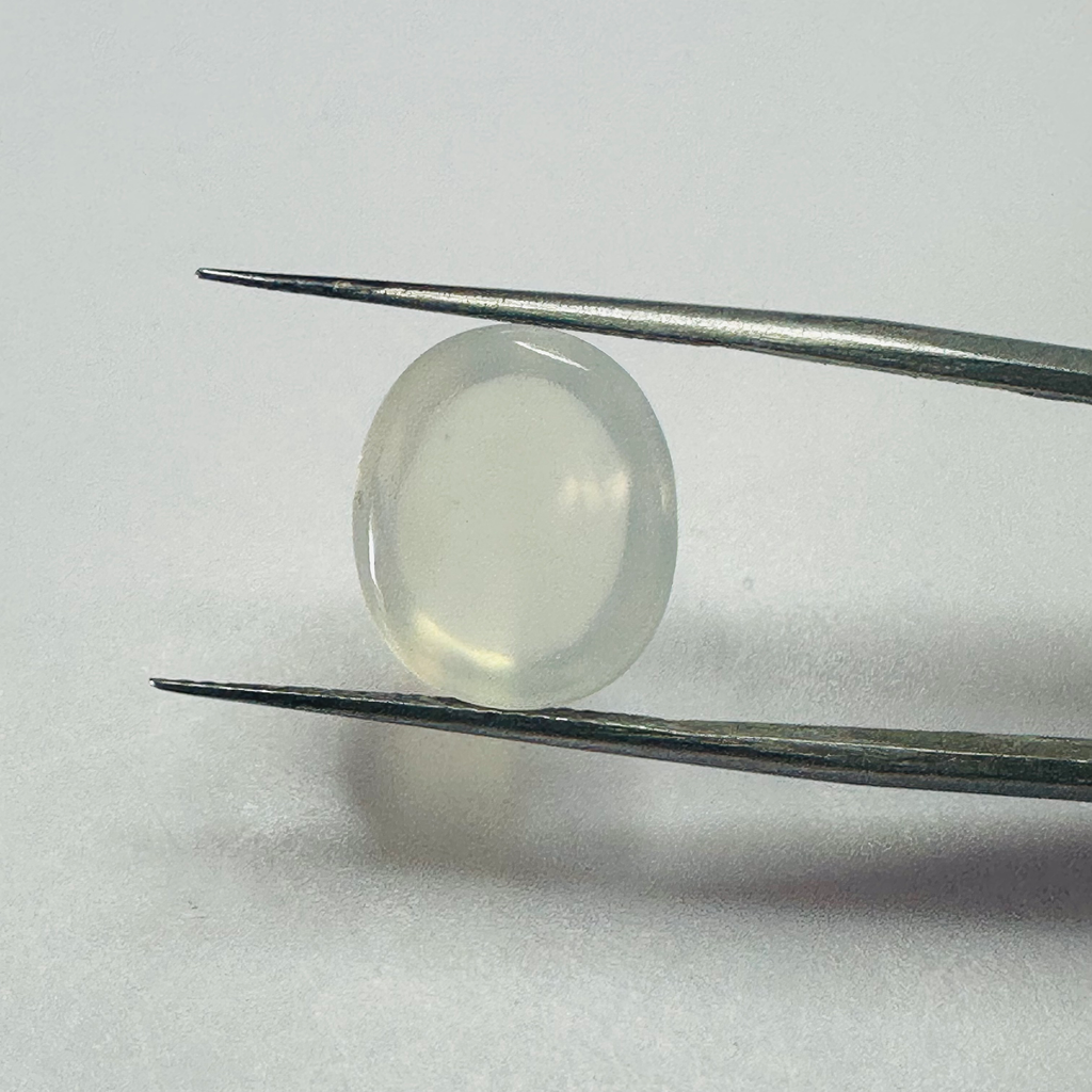Moonstone  white moon oval 13.2mmx11mm  8.52cts image 5
