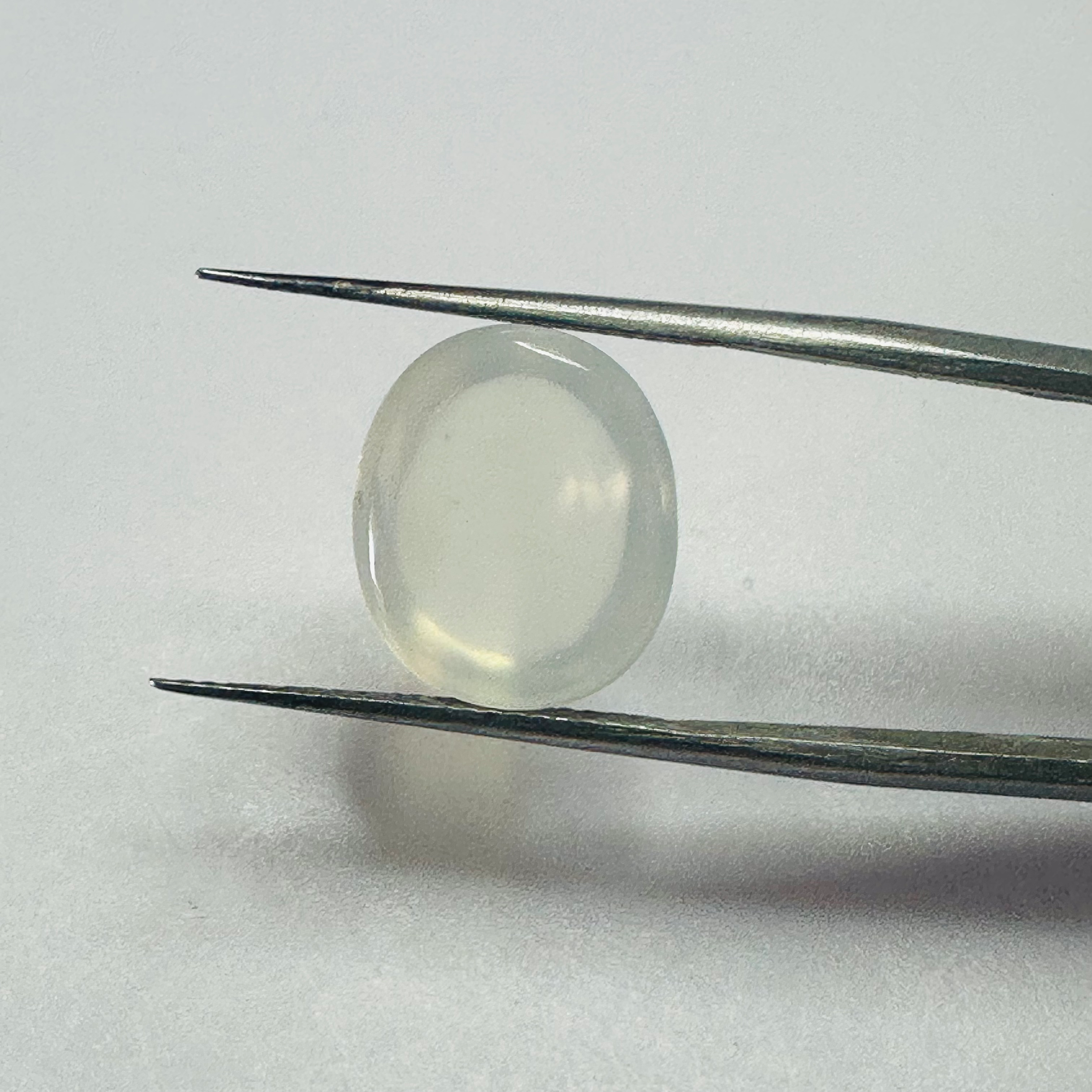 Moonstone  white moon oval 13.2mmx11mm  8.52cts image 5