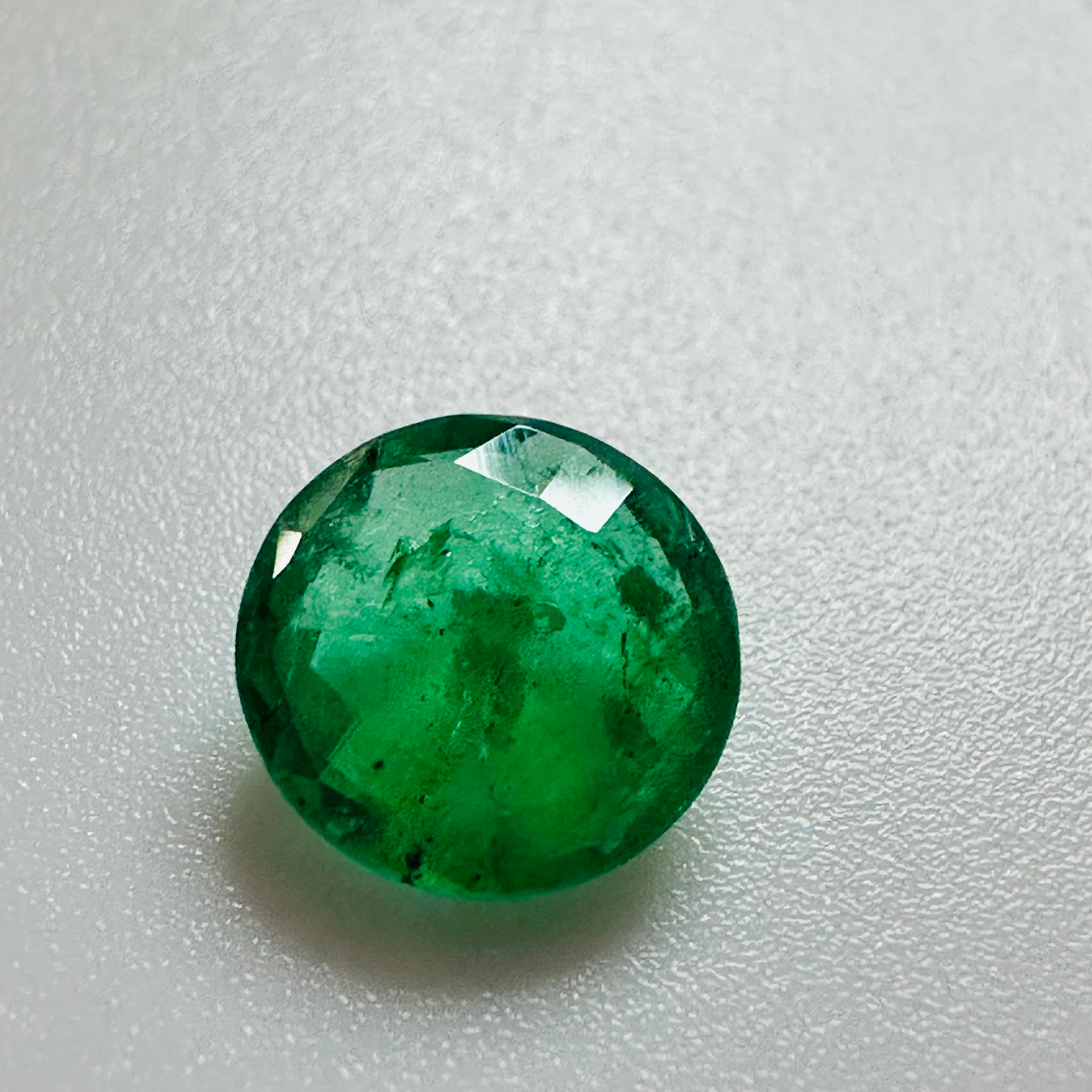 EMERALD ROUND 7.5MM  1.13CTS image 4