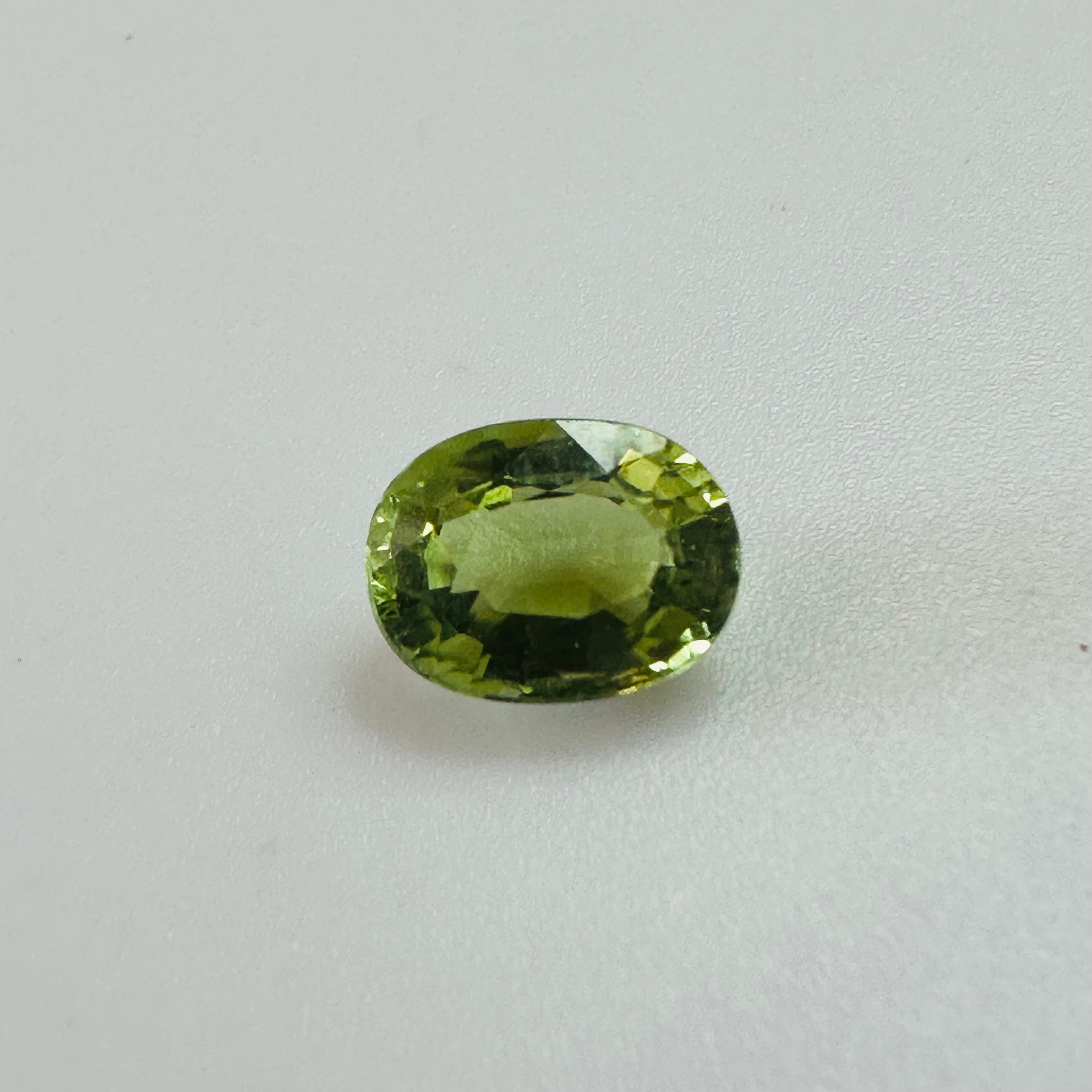 TOURMALINE GREEN OVAL  8MMX6MM   1.46CTS image 0