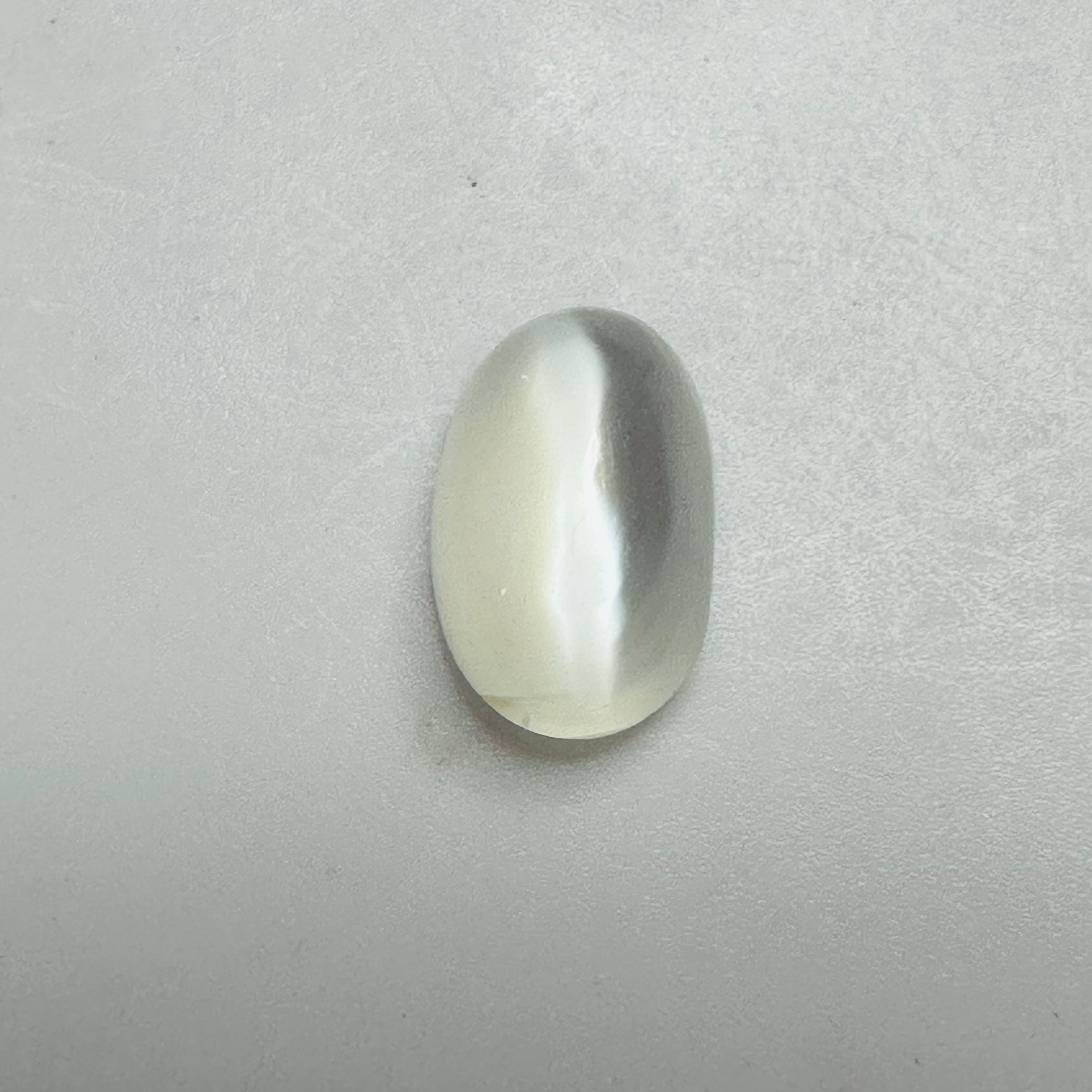 Moonstone  white moon oval 12.4mmx8mm  4.16cts image 1