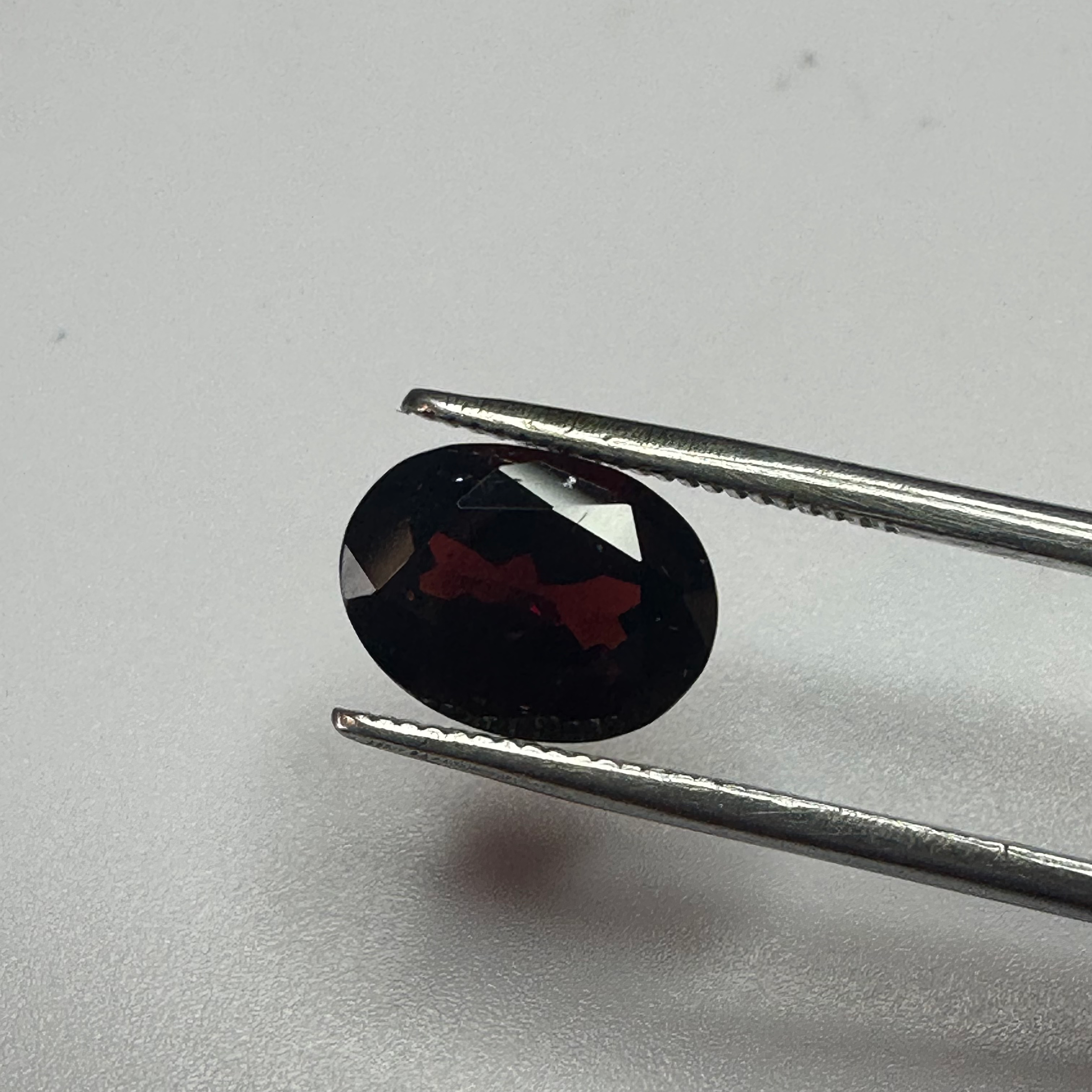 GARNET OVAL 10MMX7.5MM   2.72CTS image 4