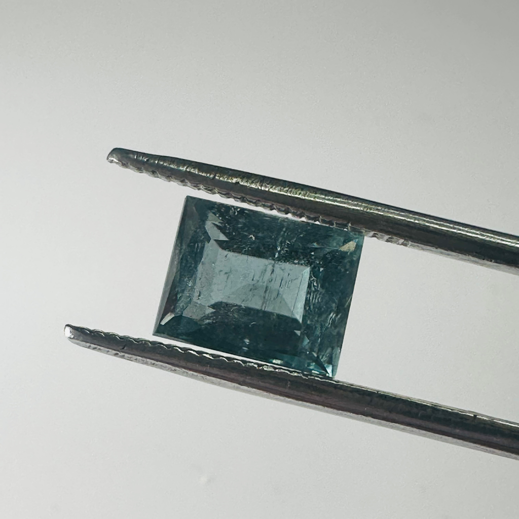 TOURMALINE BLUE TRAP CUT 8MM.X 6MM   2.02CTS image 8