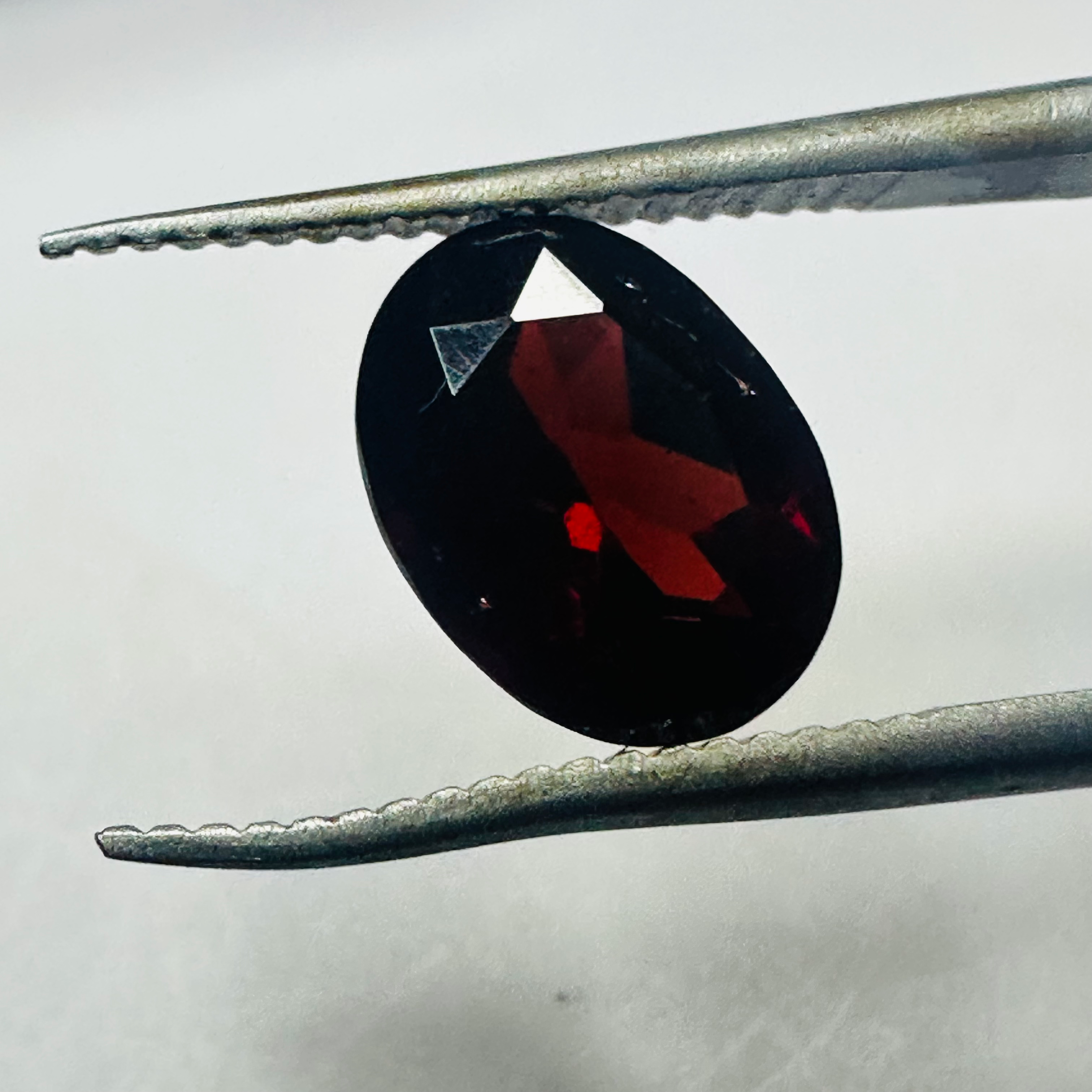 GARNET OVAL 10MMX7.5MM   2.72CTS image 0