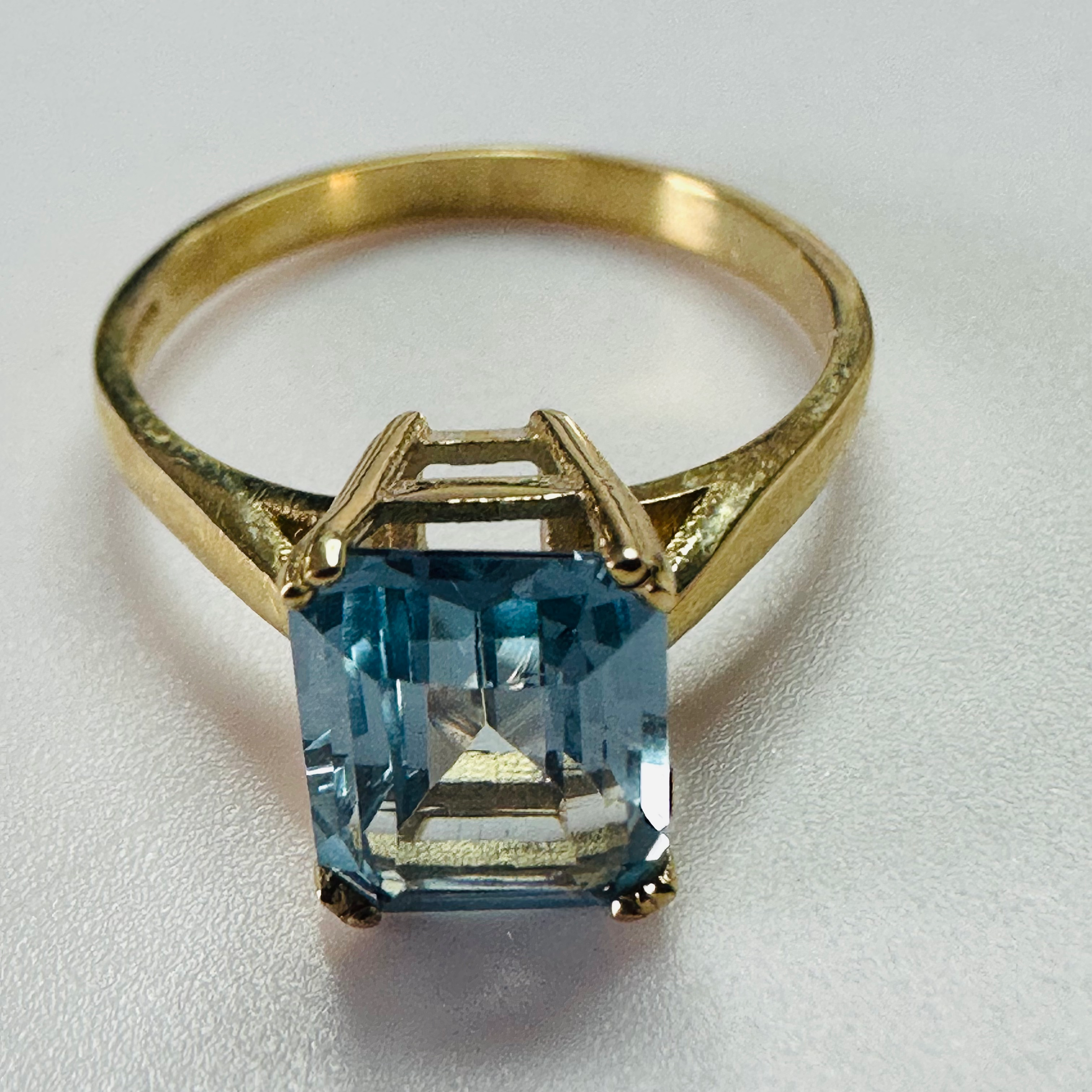 Hand cut Synthetic Spinal Ocean Blue 9ct yellow gold ring size N1/2 image 6